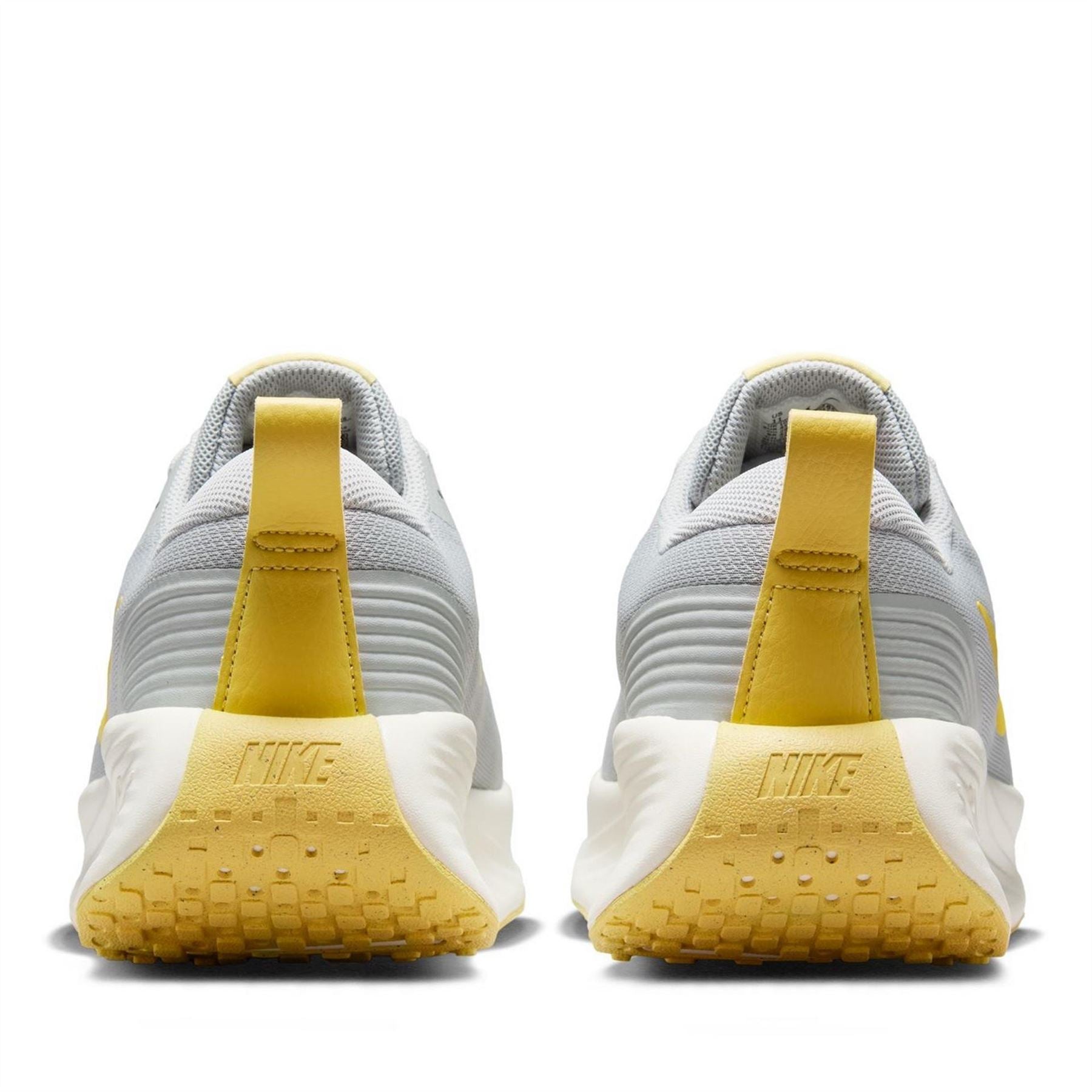 Nike Legend Essential 4 Low Top Trainers