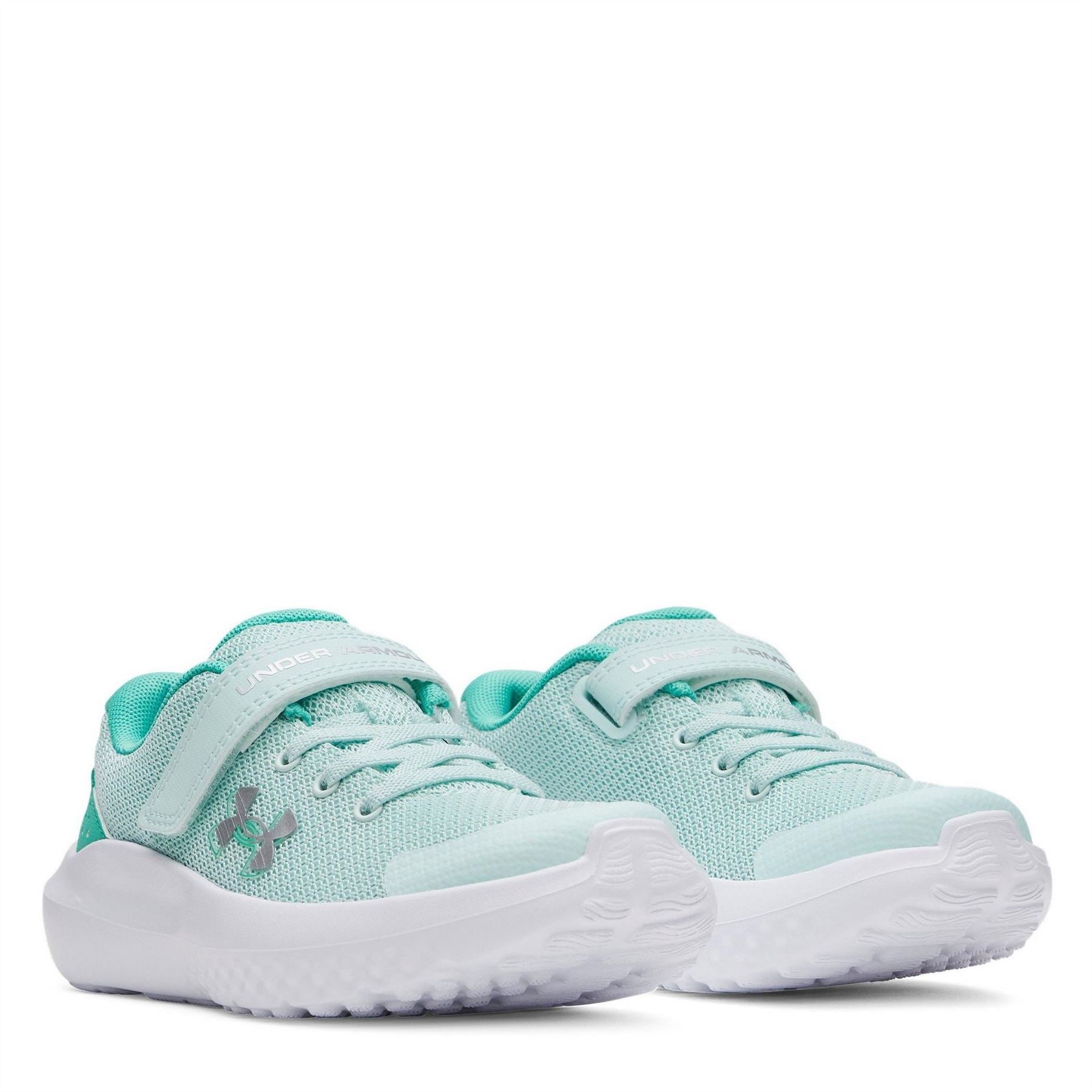 Under Armour Surge 4 Low Top Sneakers