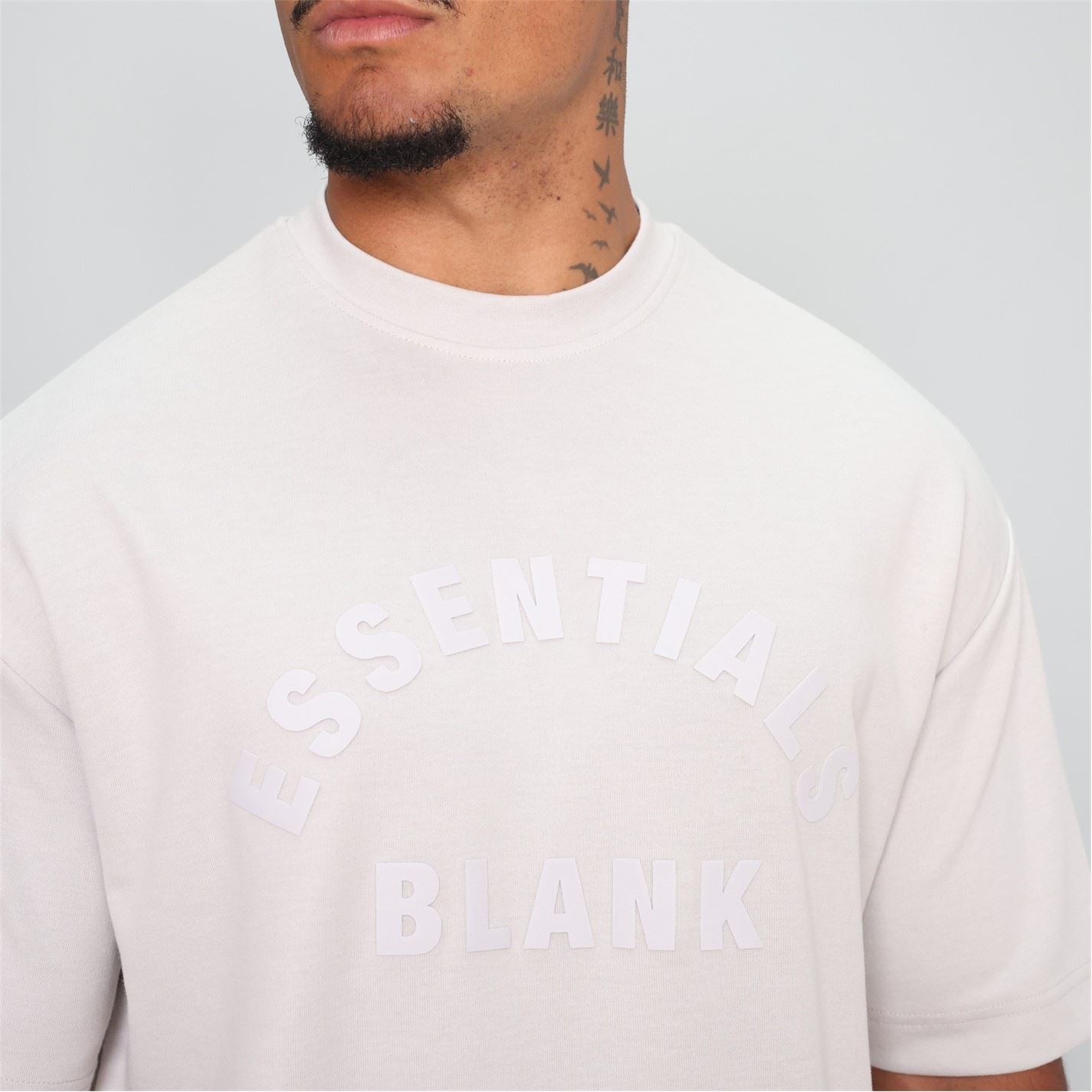 Blank Essentials Essentials Arch T-Shirt