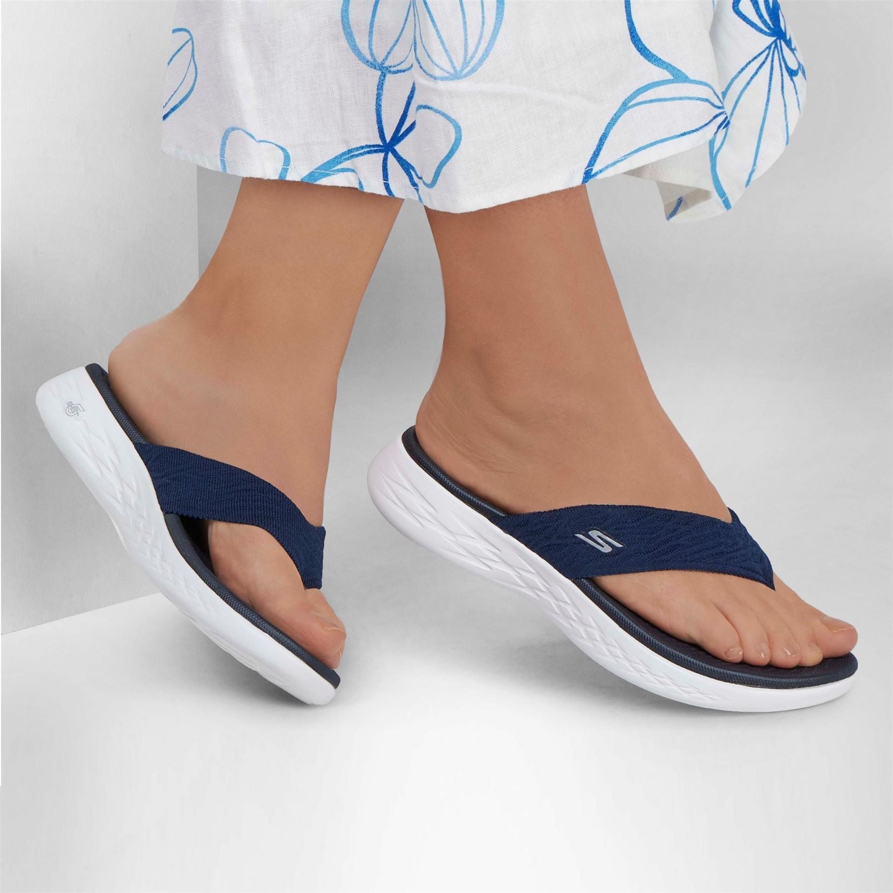 Skechers Womens 3pt Sandal W Molded Footbed Flat Sandals