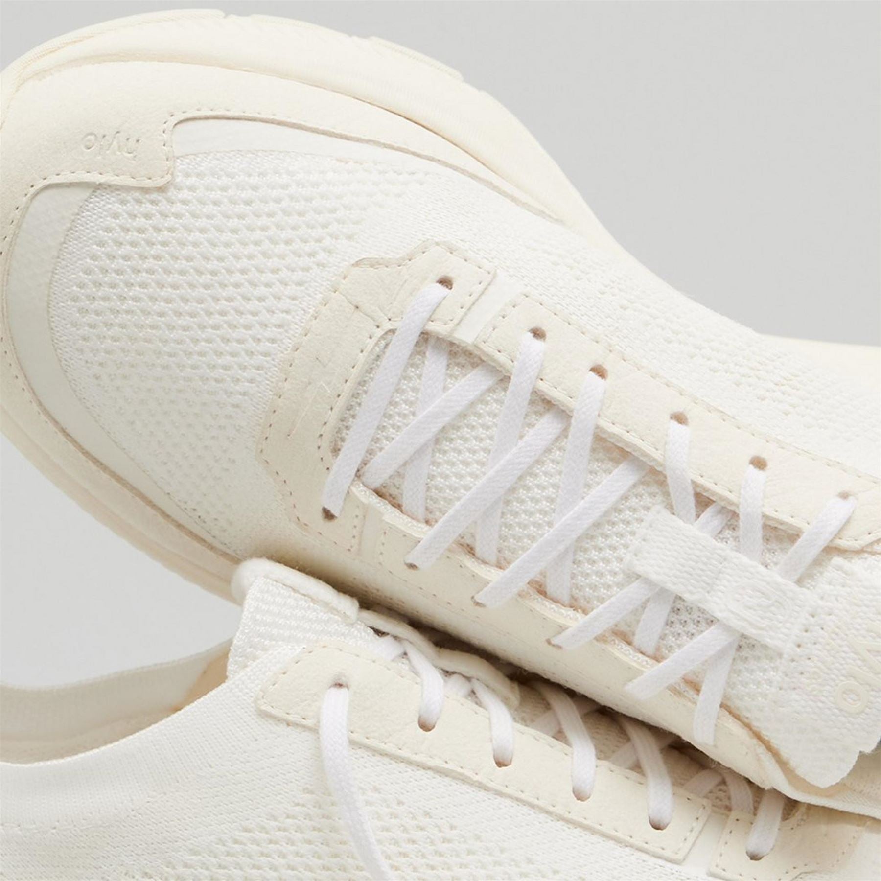 Hylo Athletics Adults At Legacy Low Top Trainers