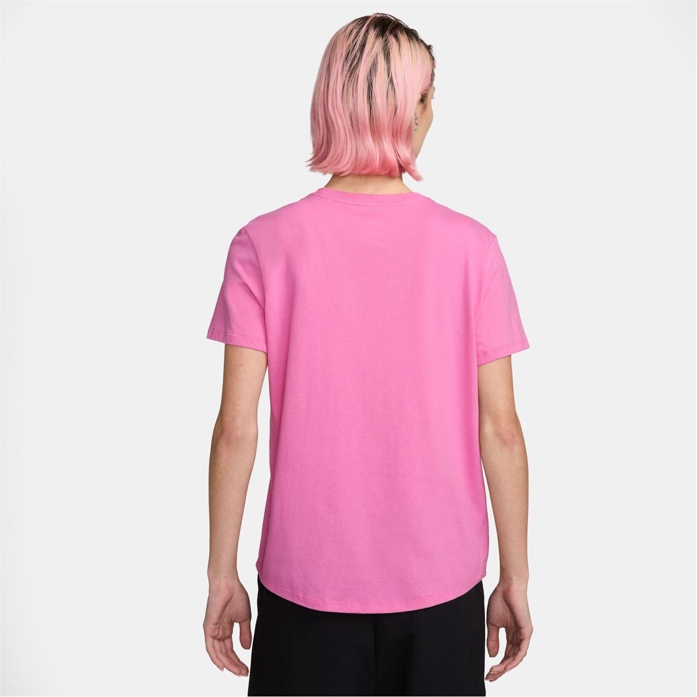 Nike Womens Sportswear Club T-Shirt