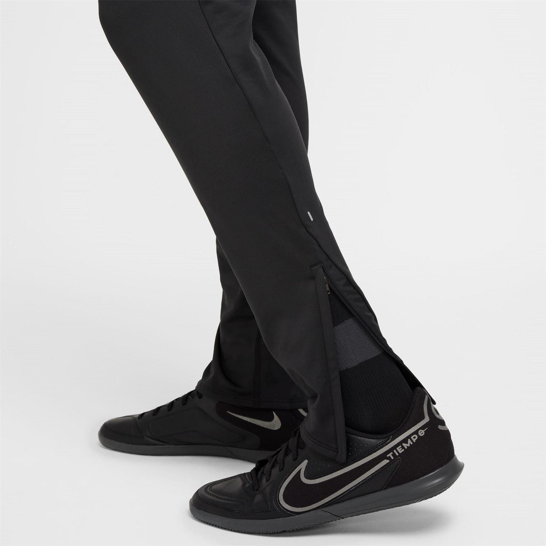 Nike Strike Winter Warrior Solid Patterned Slim Track Pants