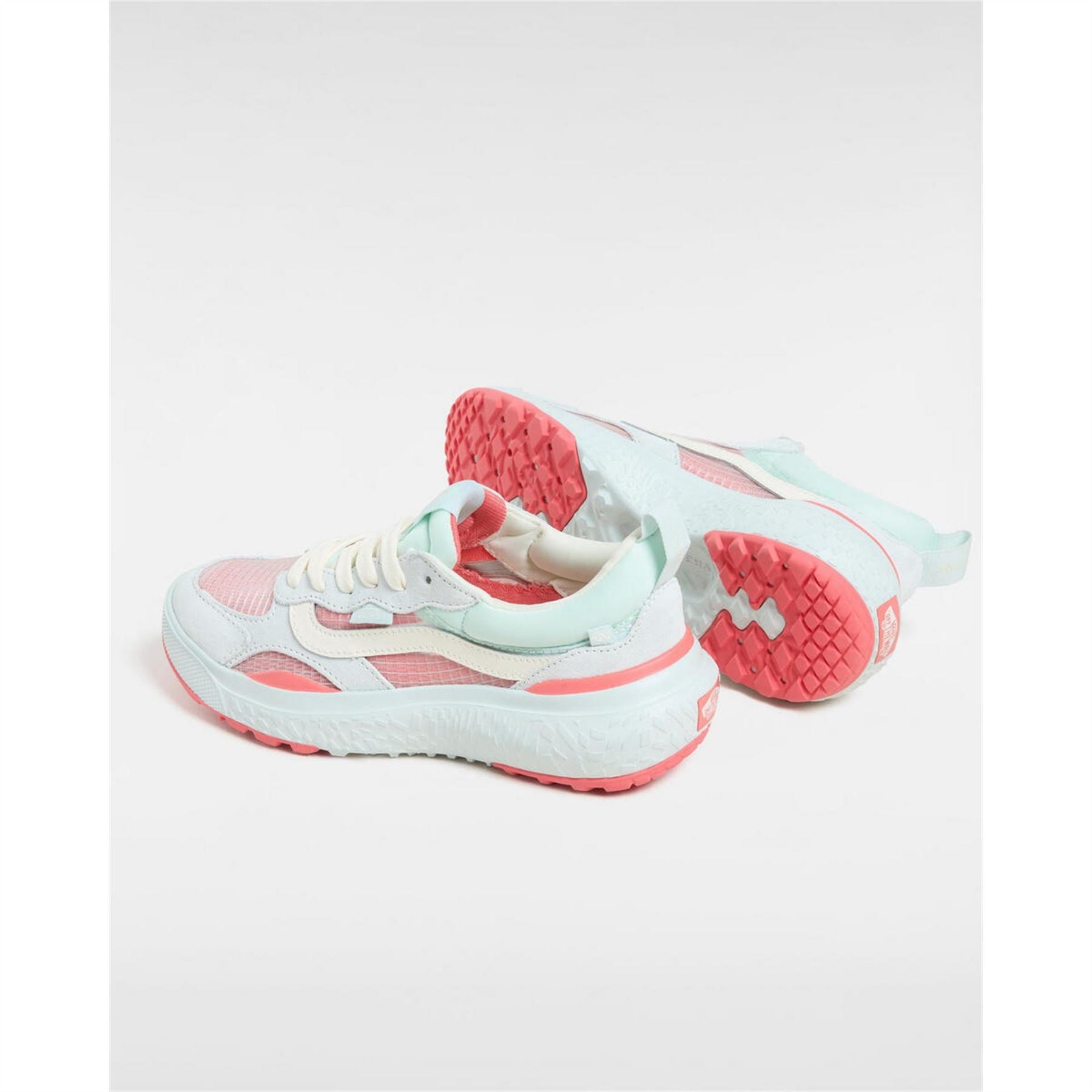 Vans Ultrarange Neo VR3 Graphic Print Lace-Up Trainers