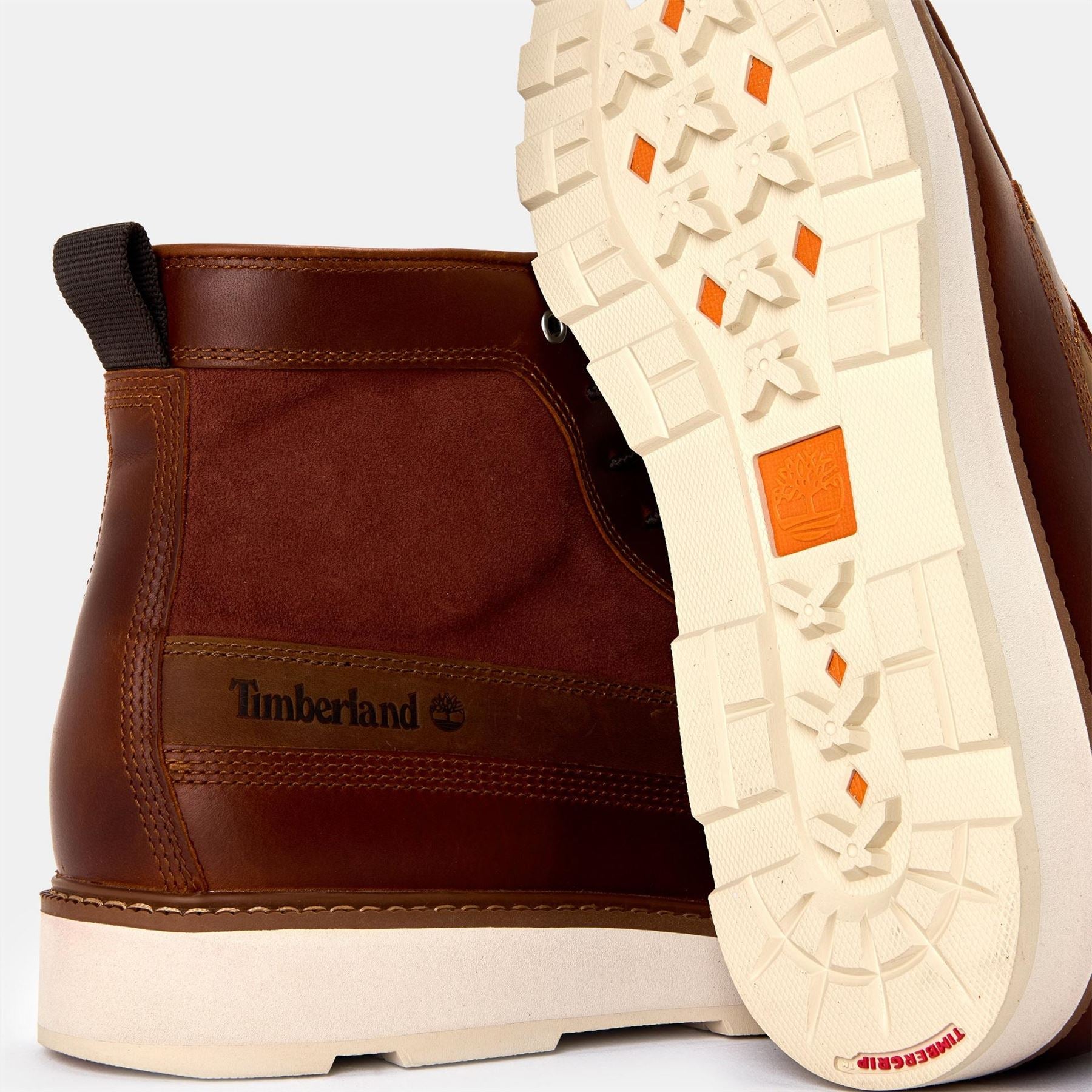 Timberland Britton Mills Lace-Up Chukka Boots Engraved Logo
