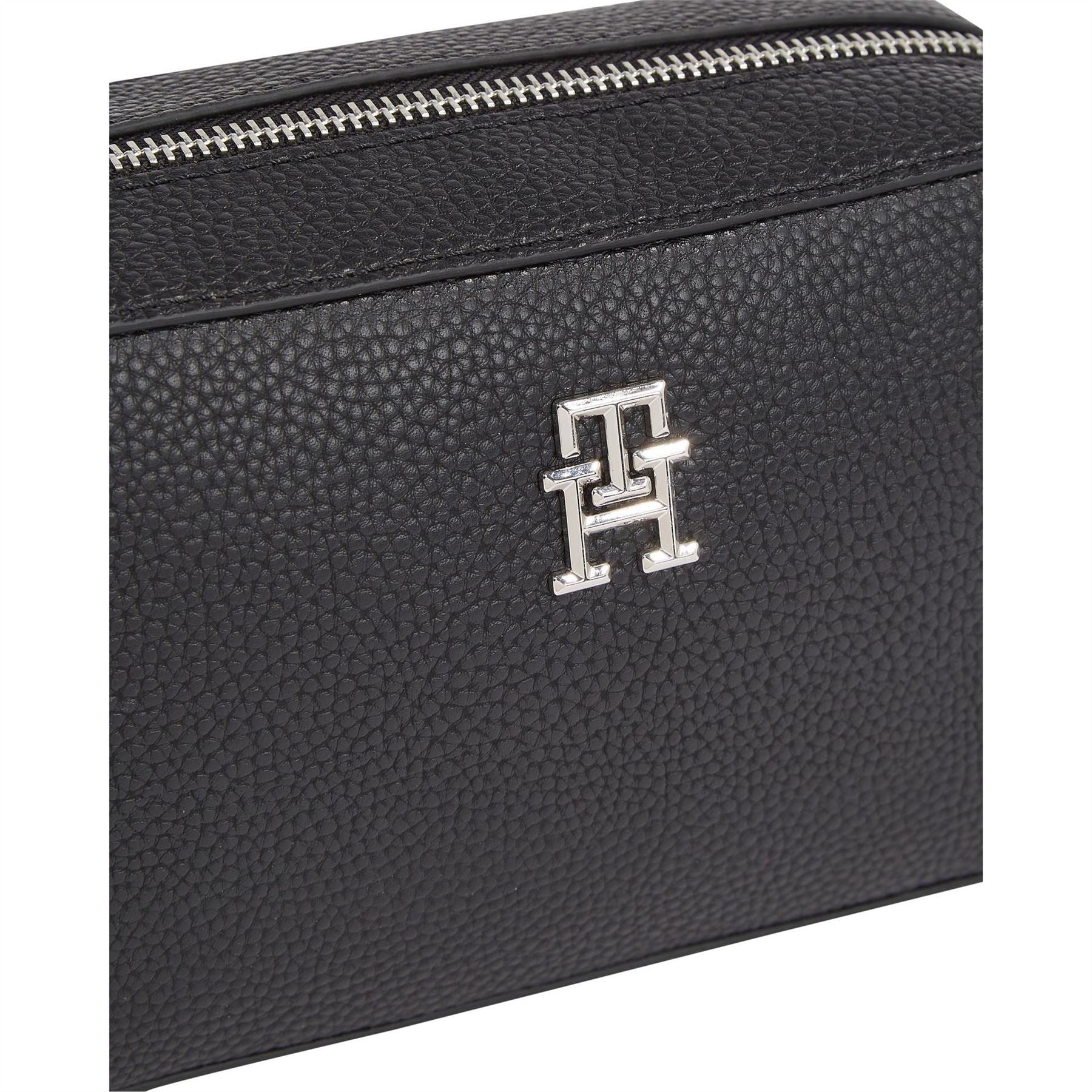 Tommy Hilfiger Emblem Camera Bag
