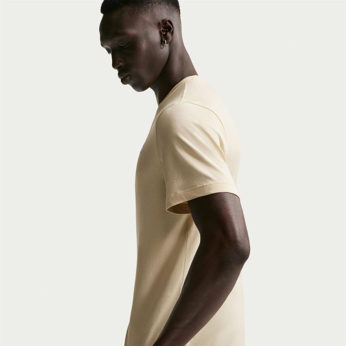 Nike Mens Sportswear Club T-Shirt