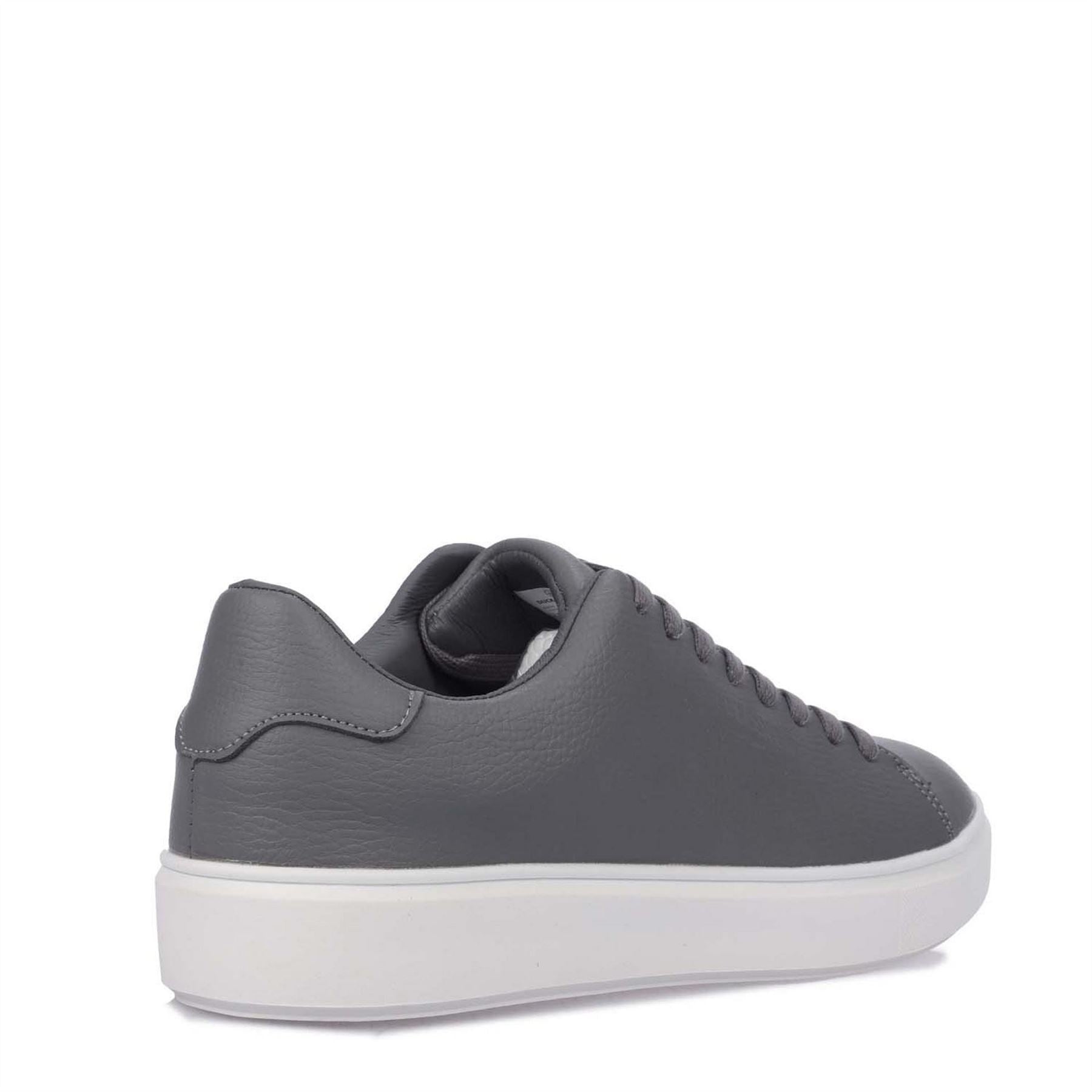 Duck and Cover Kremes Trainers