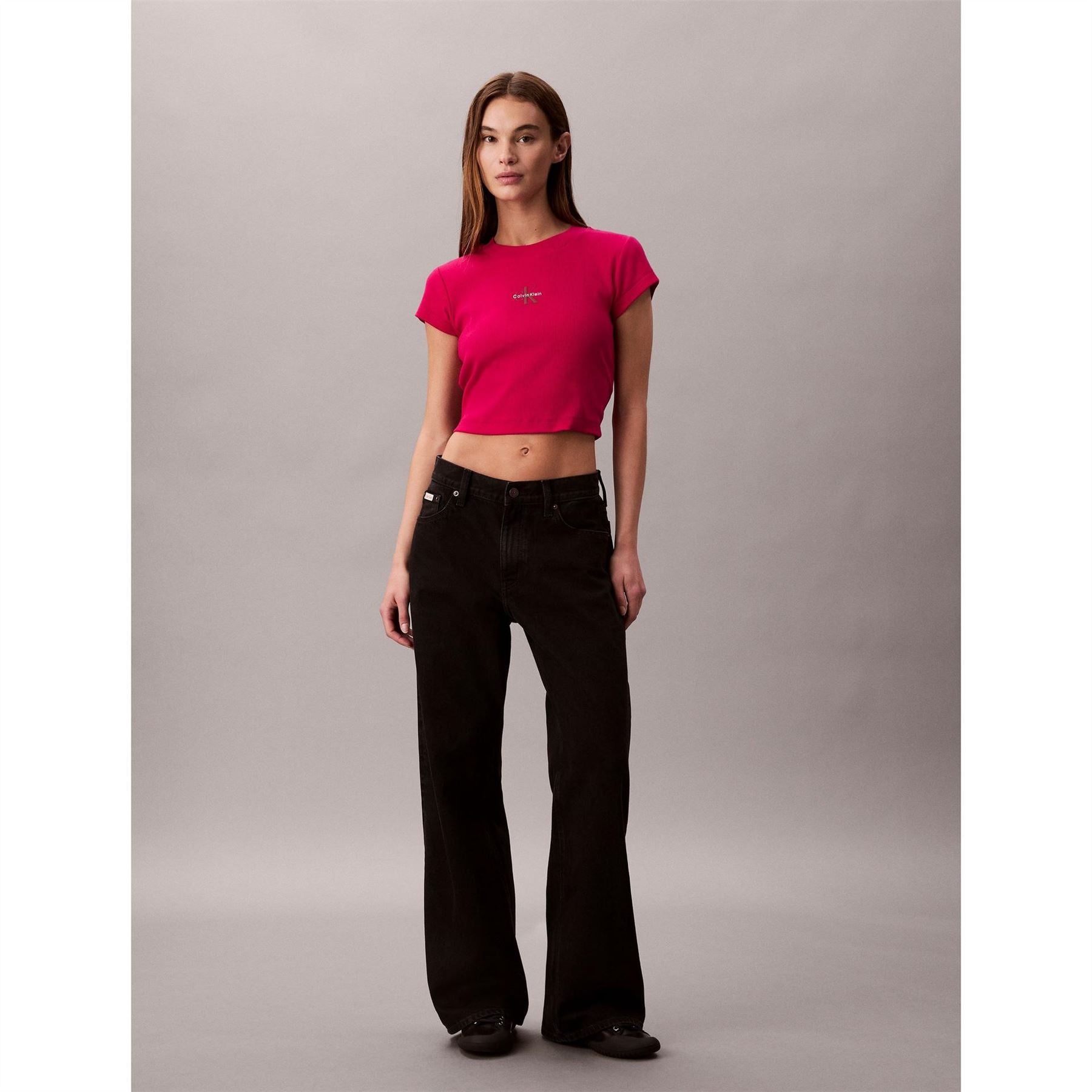 Calvin Klein Jeans Baby Slim Fit Cropped Crew Neck T-Shirt