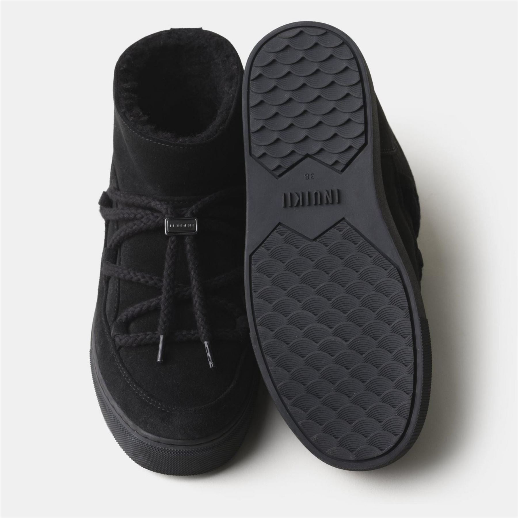 Inuikii Classic Snug Boots with Lace-Up Closure