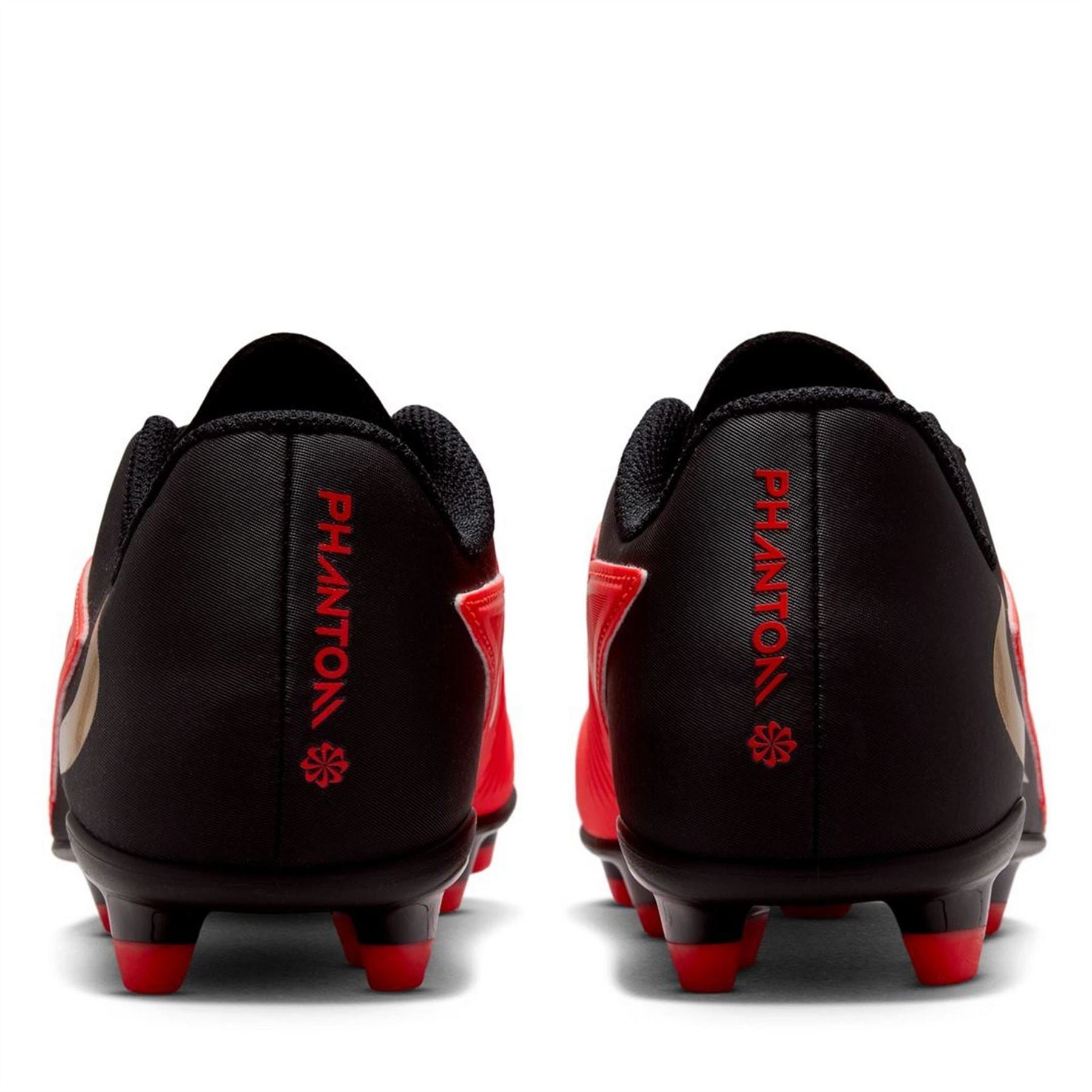 Nike Phantom 6 Club Juniors Multi Ground Football Boots