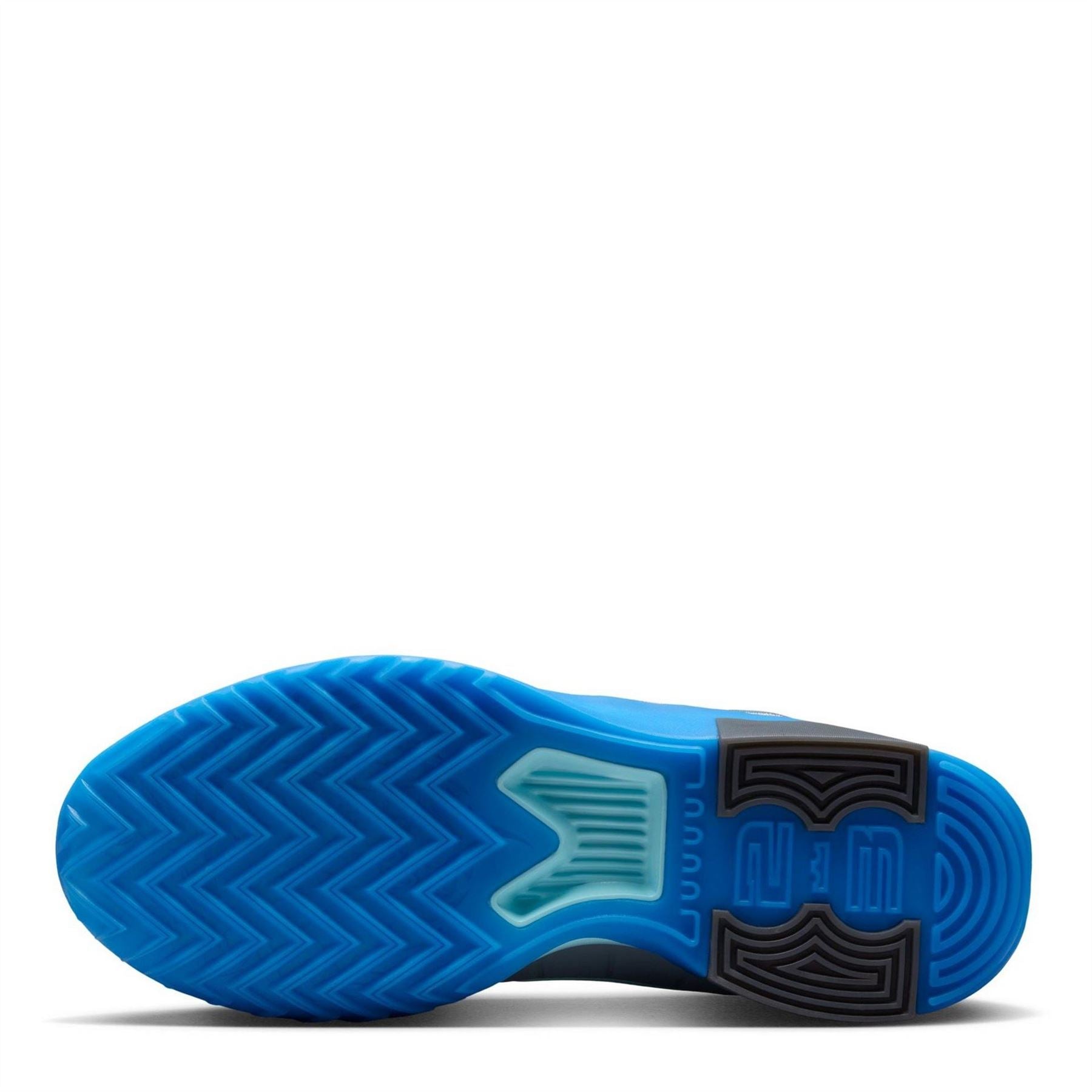 Nike Witness 9 Low Top Lace-Up Sneakers