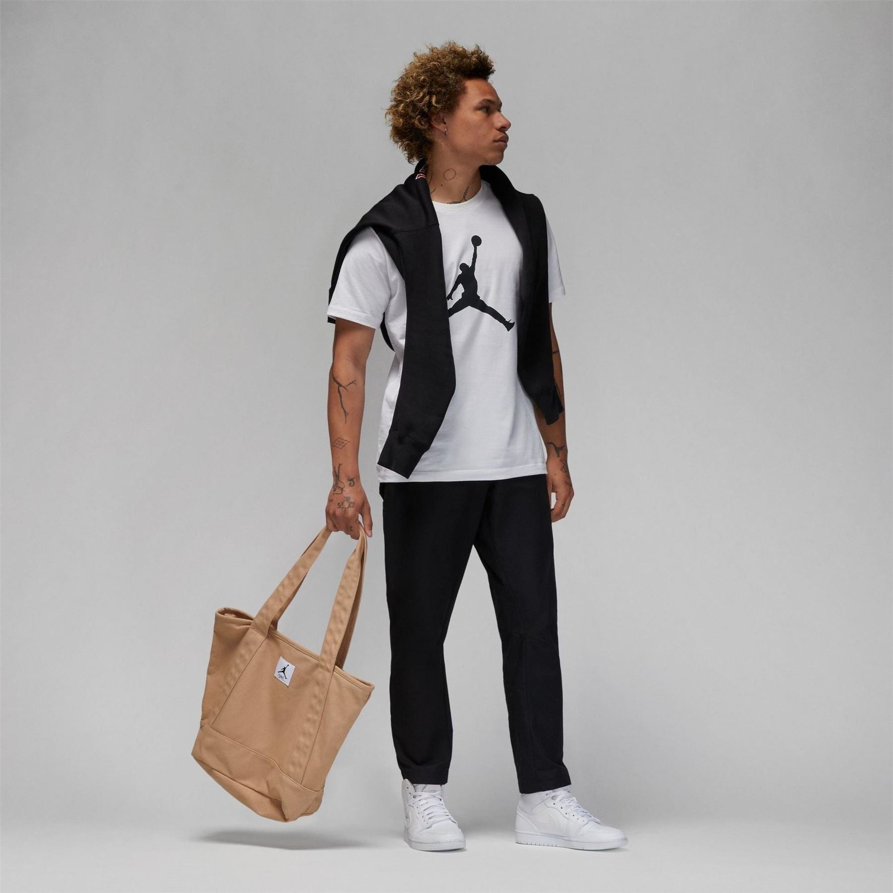 Air Jordan Mens Big Logo T-Shirt
