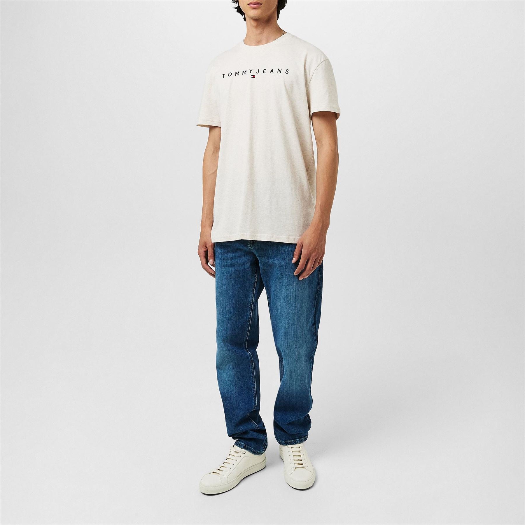Tommy Jeans Regular Fit Lettering Crew Neck T-Shirt