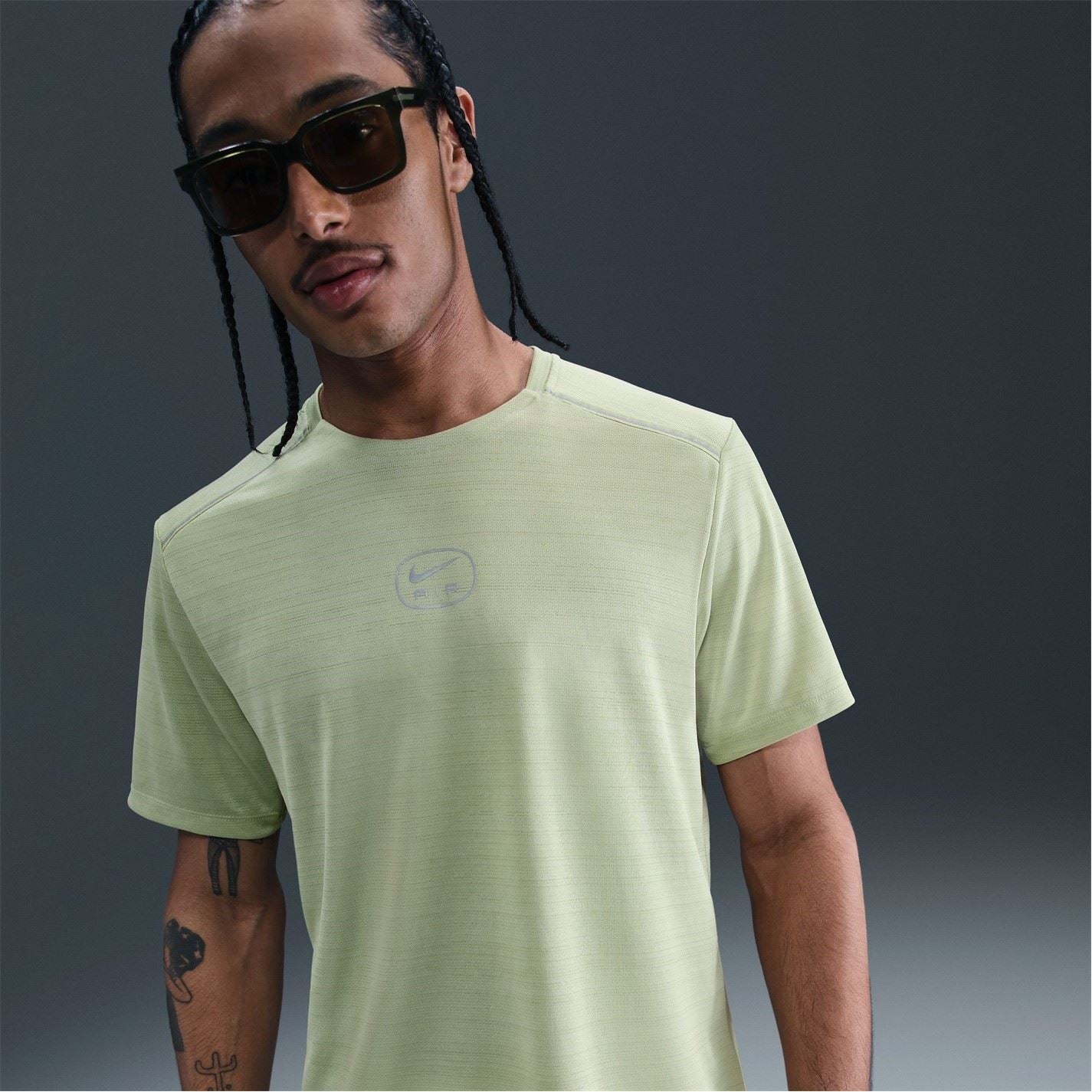 Nike Air Run Athletic Regular Fit T-Shirt