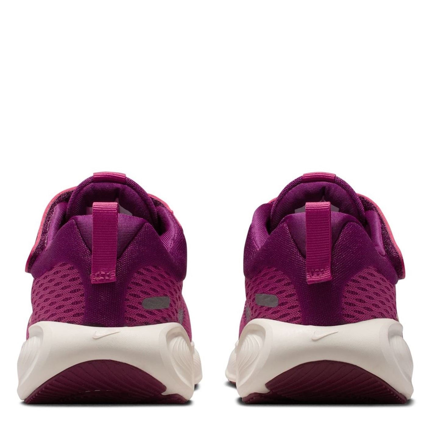 Nike Stellar Ride Low Top Lace-Up Sneakers