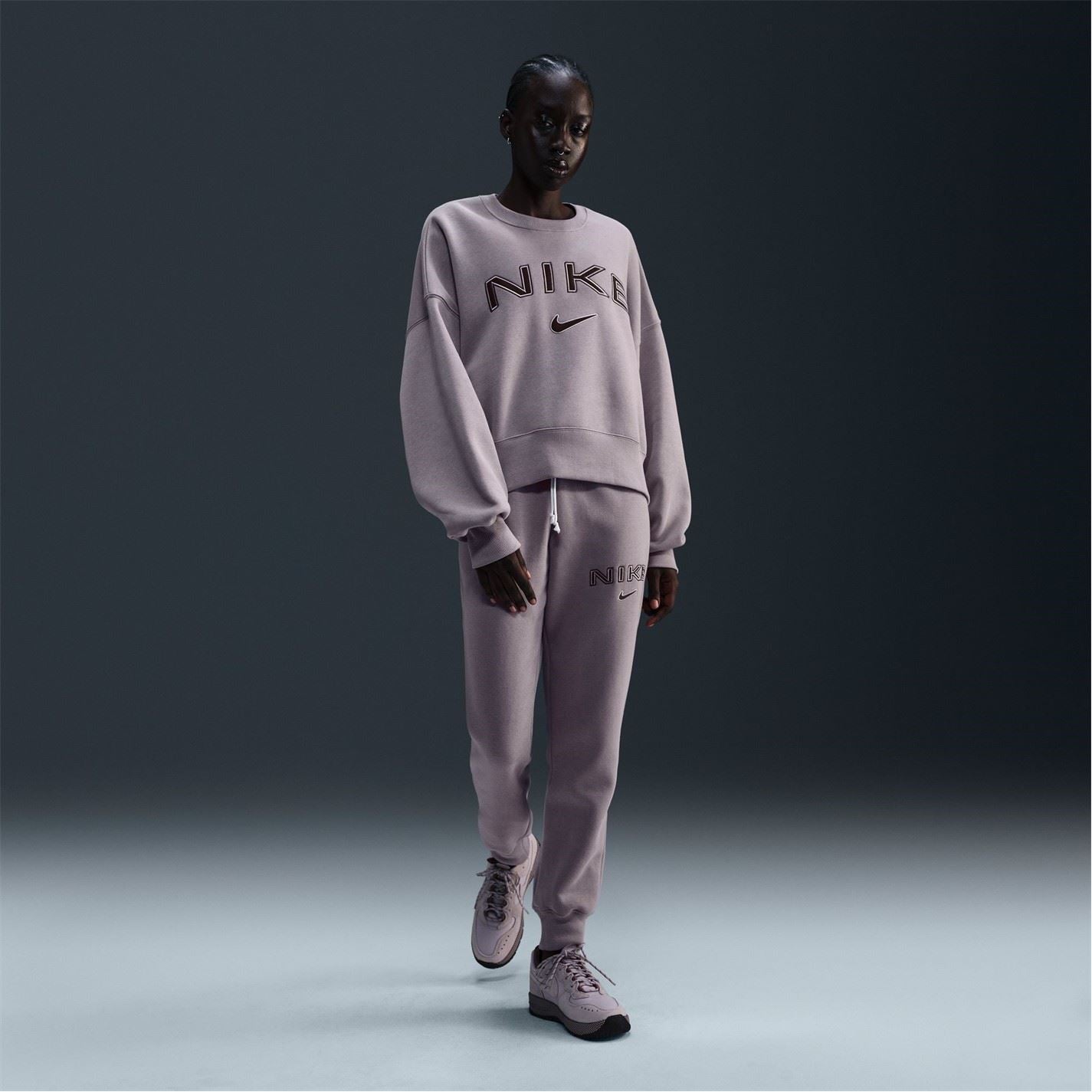 Nike Womens Sportswear Phoenix Fleece Mid Rise Logo Sweatpants