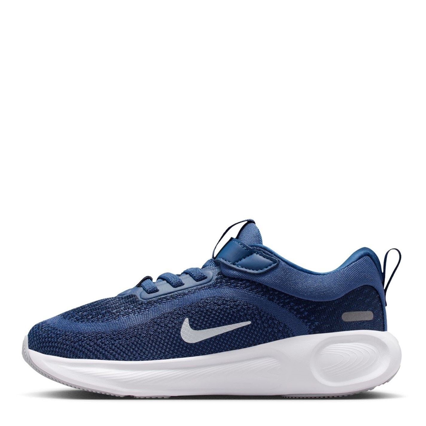 Nike Stellar Ride Low Top Lace-Up Sneakers