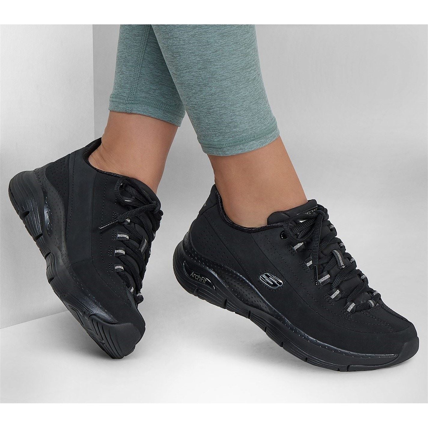 Skechers Arch Fit   Metro Skyline Trainers