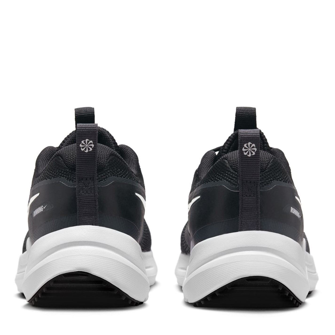 Nike Cosmic Runner Juniors Lace-Up Low Top Sneakers