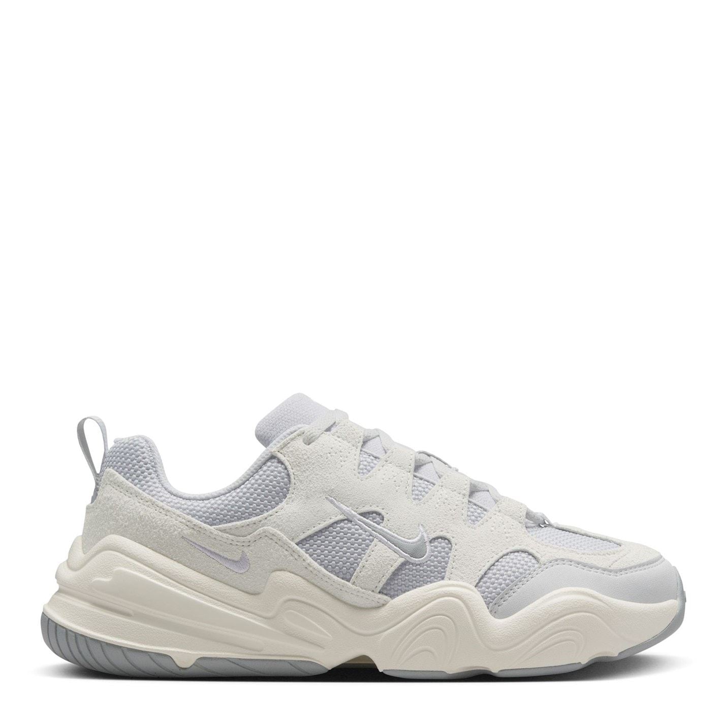 Nike Tech Hera Low Top Sneakers