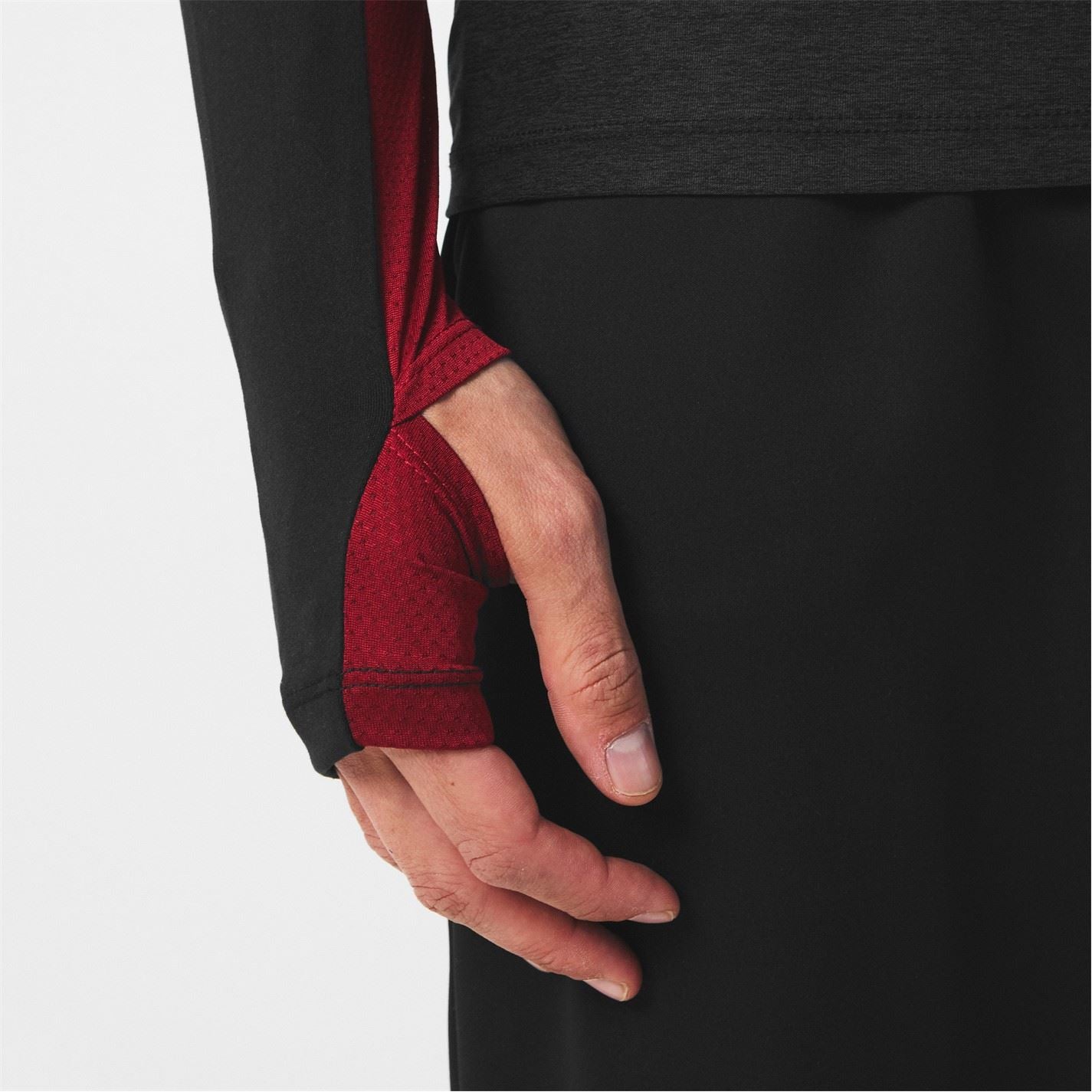 Umbro Pro Hooded Regular Fit Sweatshirt