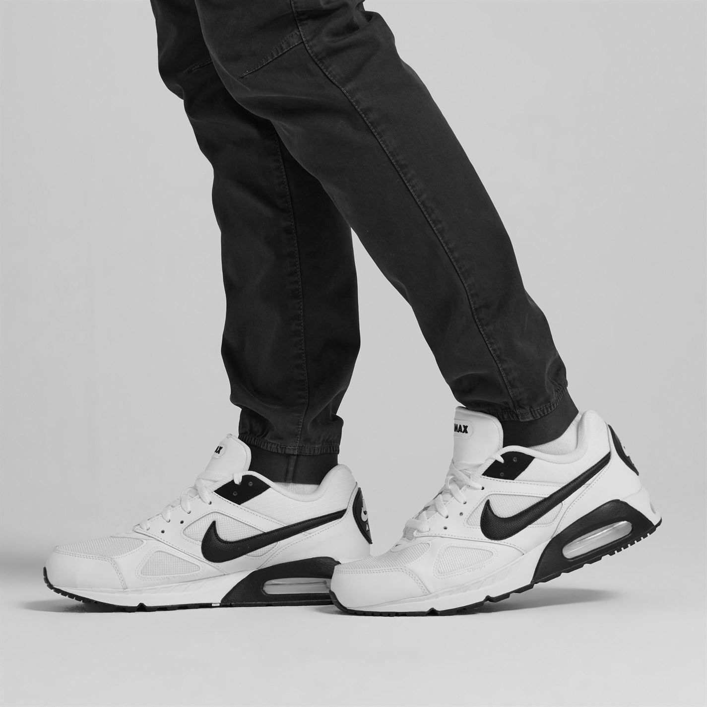 Nike Air Max Ivo Trainers