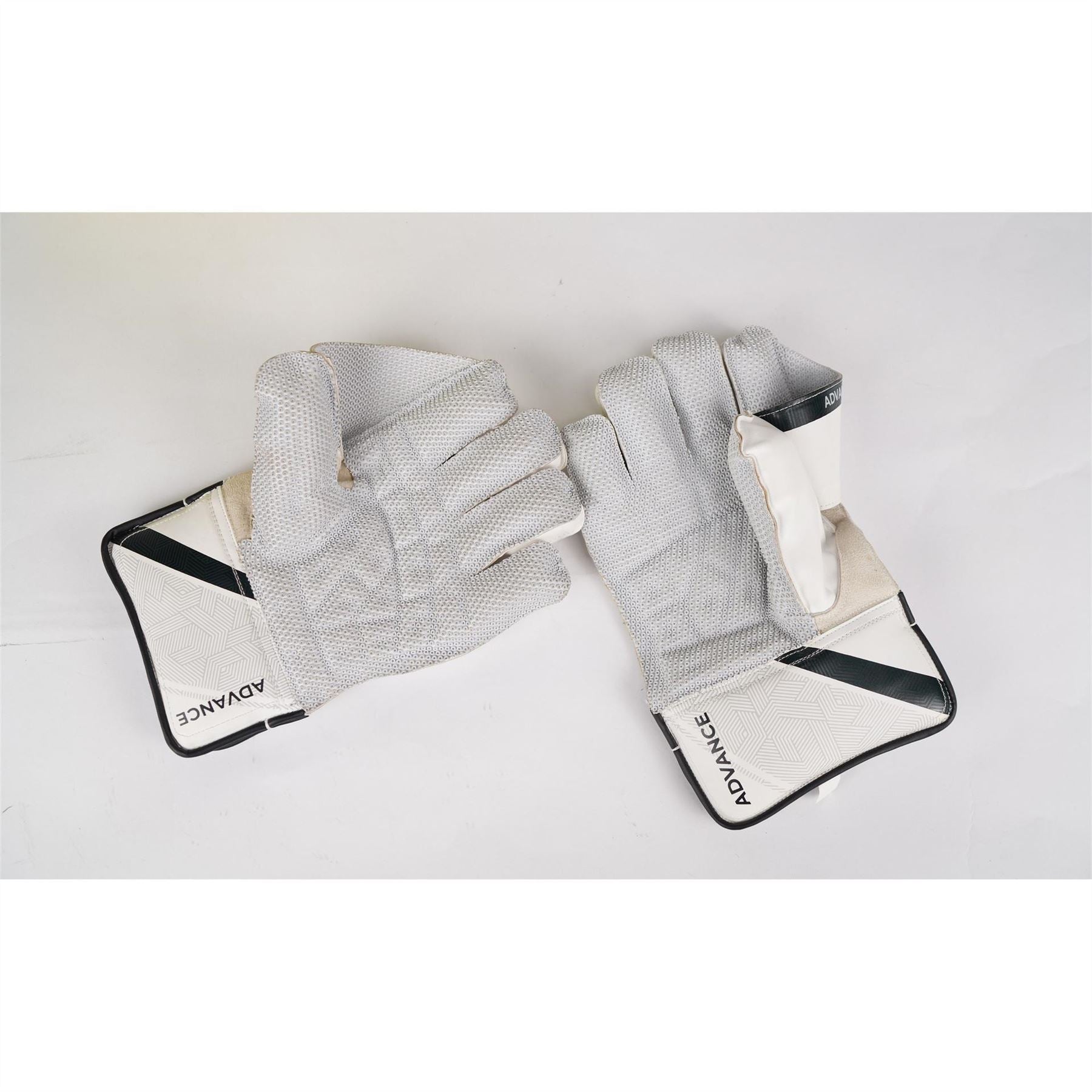 Slazenger Cricket Gloves