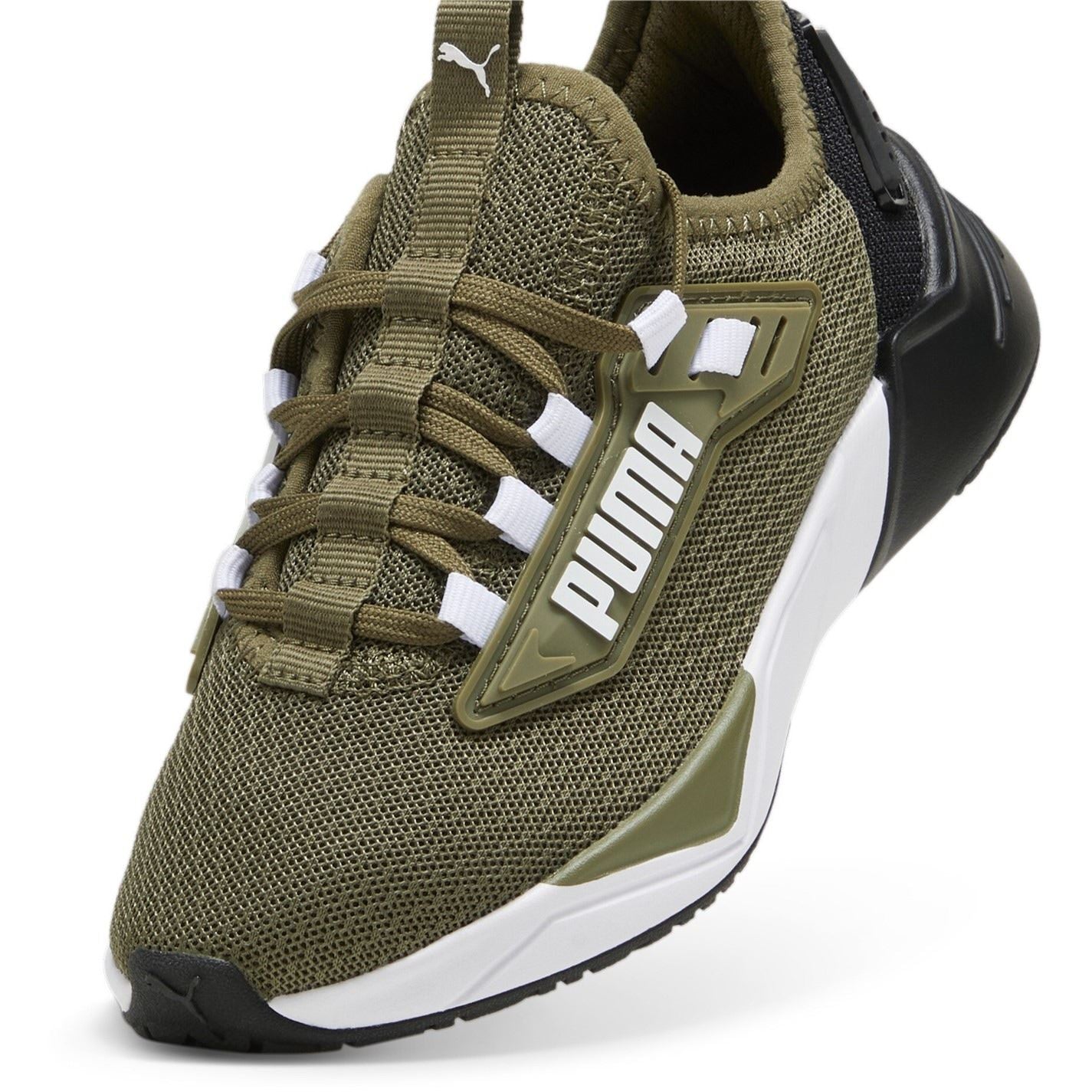 Puma Retaliate 3 Low Top Round Toe Flat Heel Sneakers