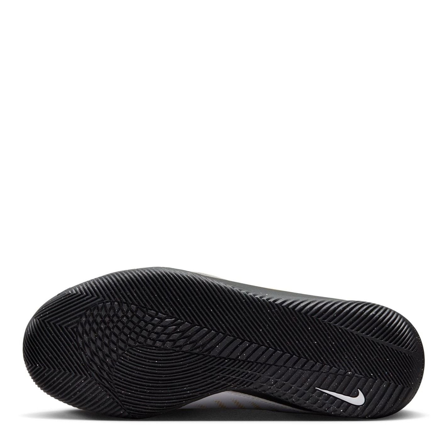 Nike Phantom Gx 2 Club Juniors Indoor Court Football Boots.