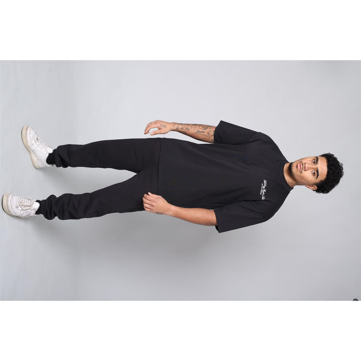 Tela Cruz Studio Tee Oversized T-Shirt