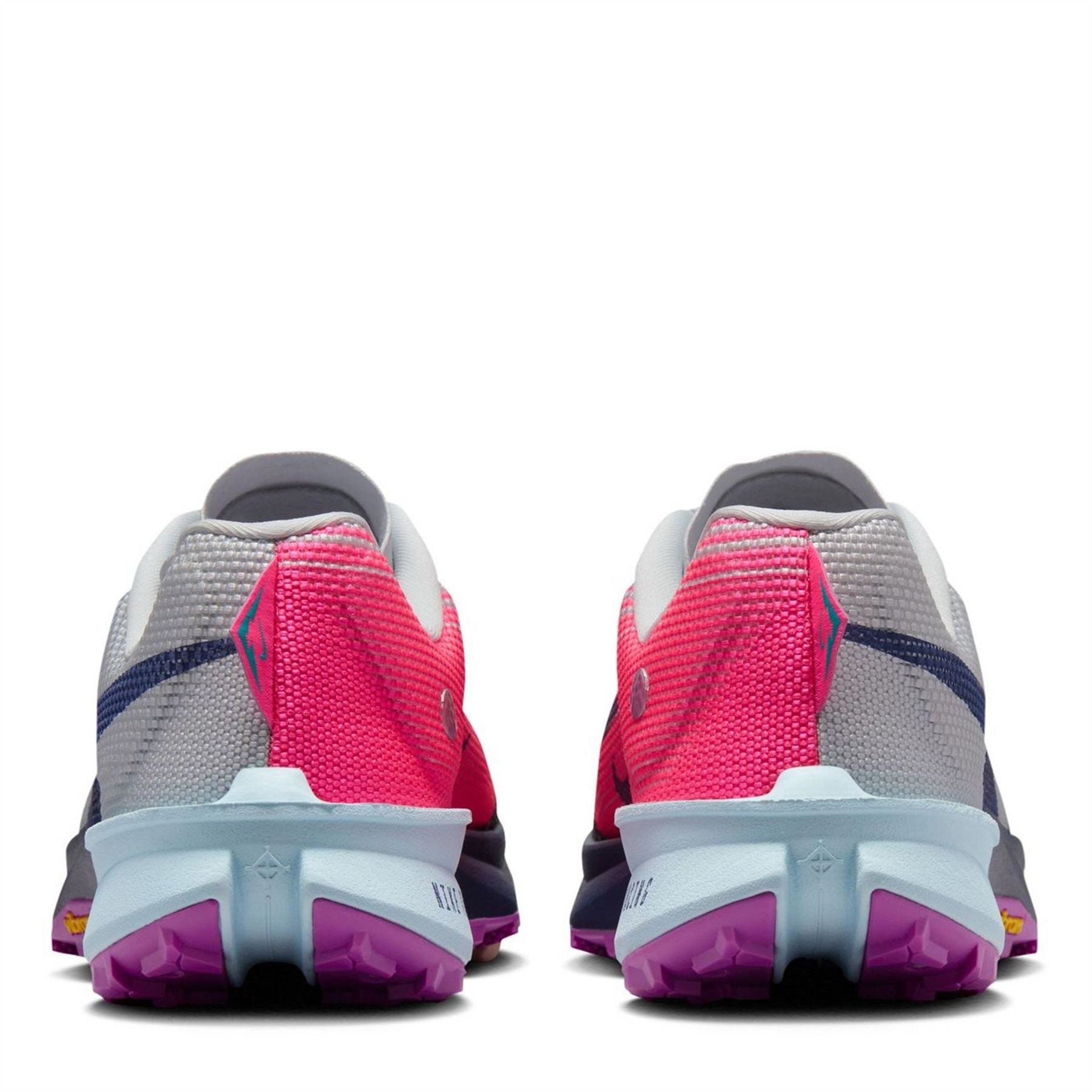 Nike Mens Kiger 10 Trail Running Shoes