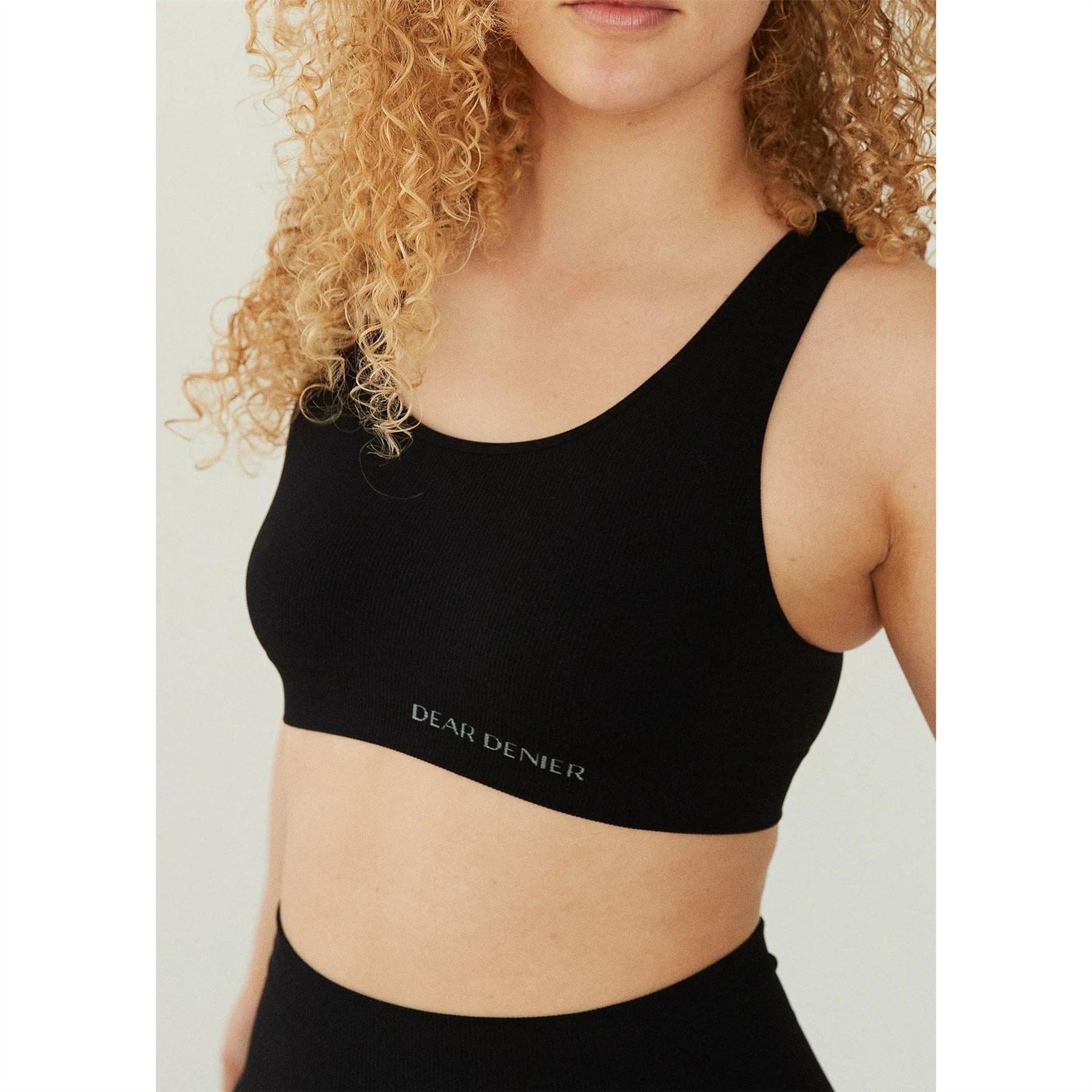 Dear Denier Lena Scoop Neck Cropped Snug Fit Bra