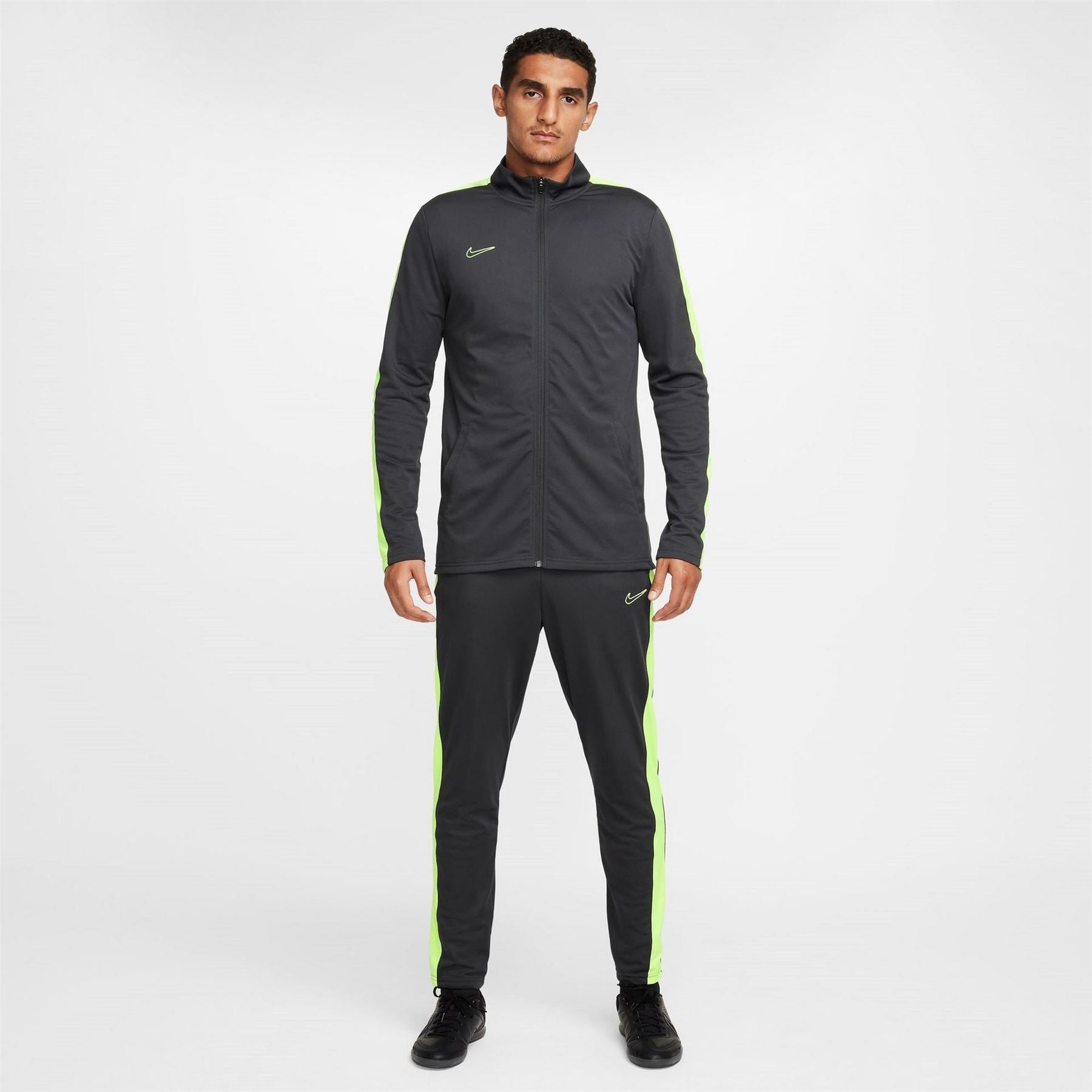 mens nike football tracksuit