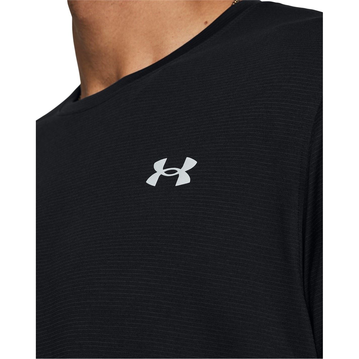 Under Armour Launch Crew Neck Regular Fit Long Sleeve T-Shirt