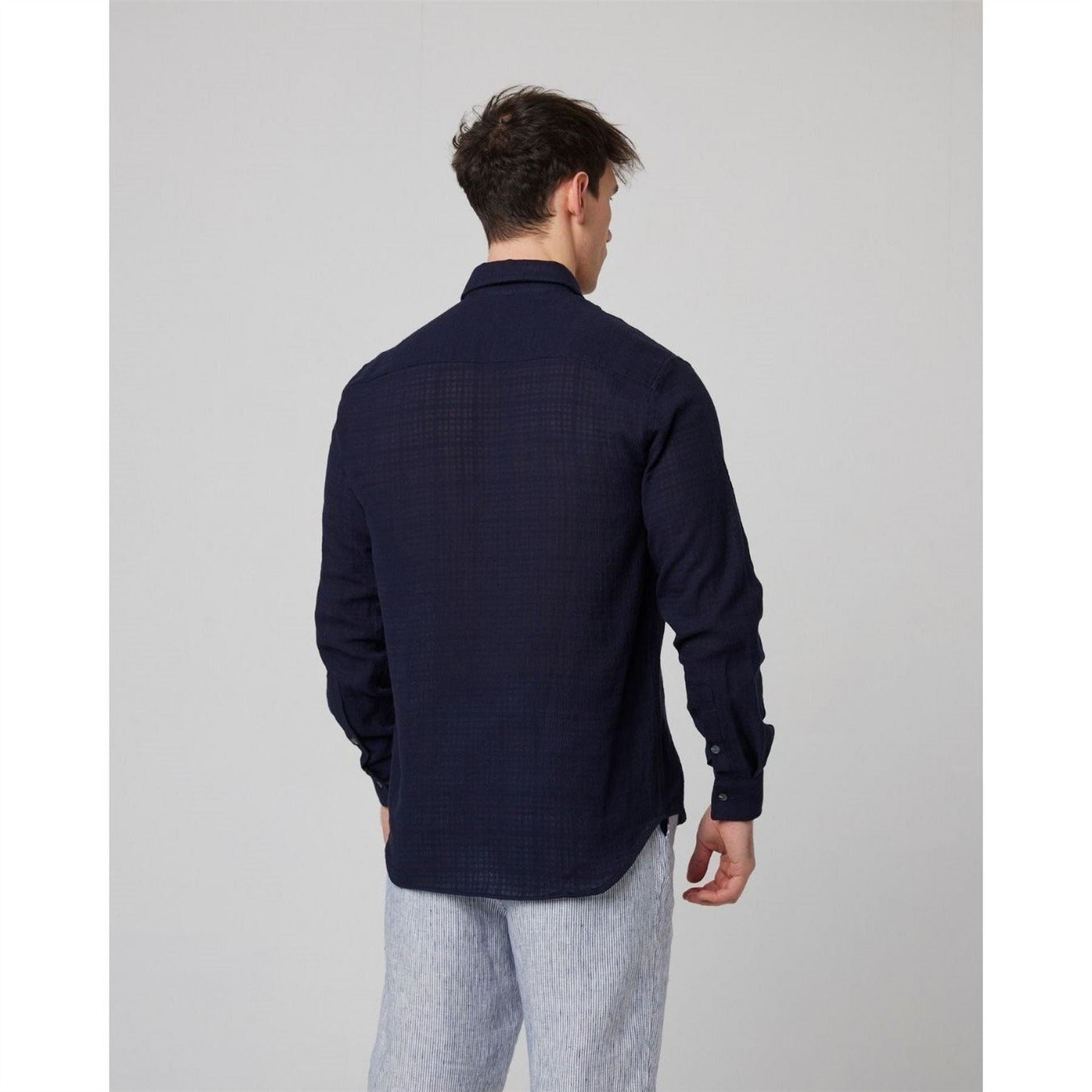 Peregrine ResorT-Shirt