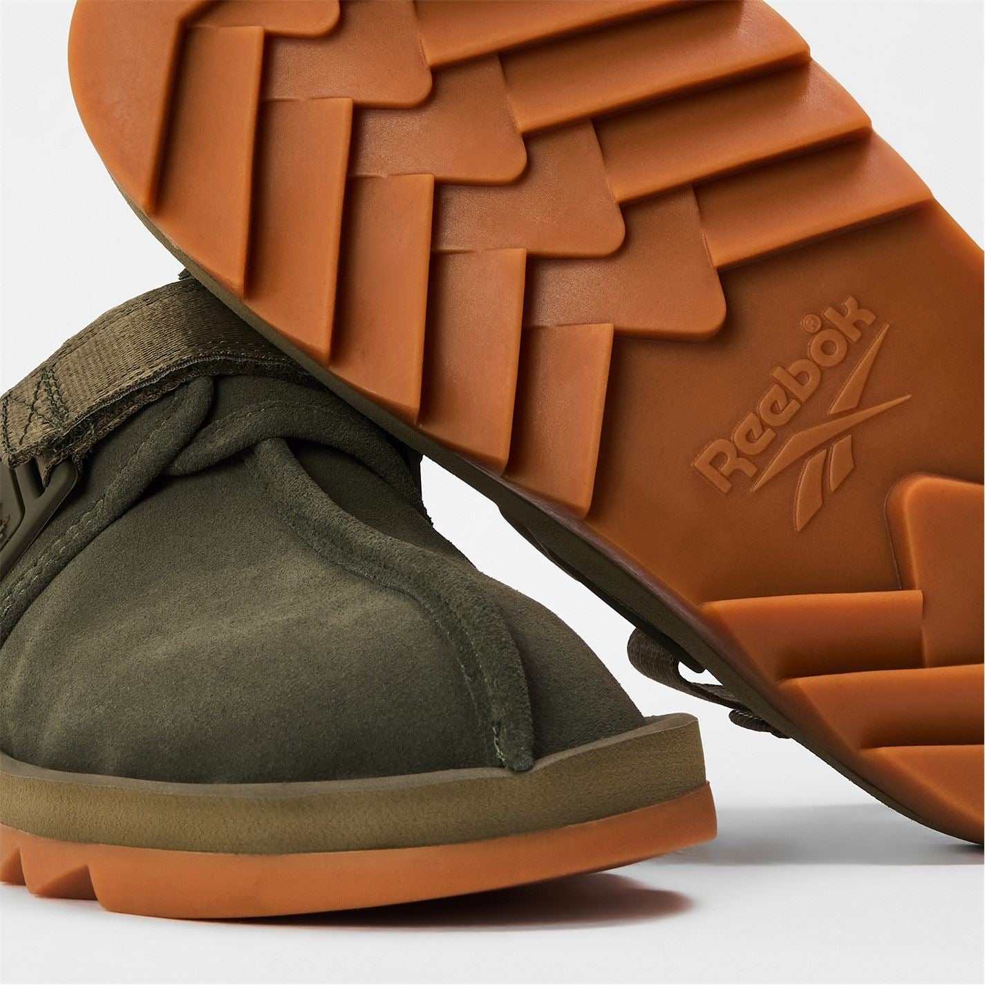 Reebok Beatnik Closed Toe Lug Sole Shuv Sandals