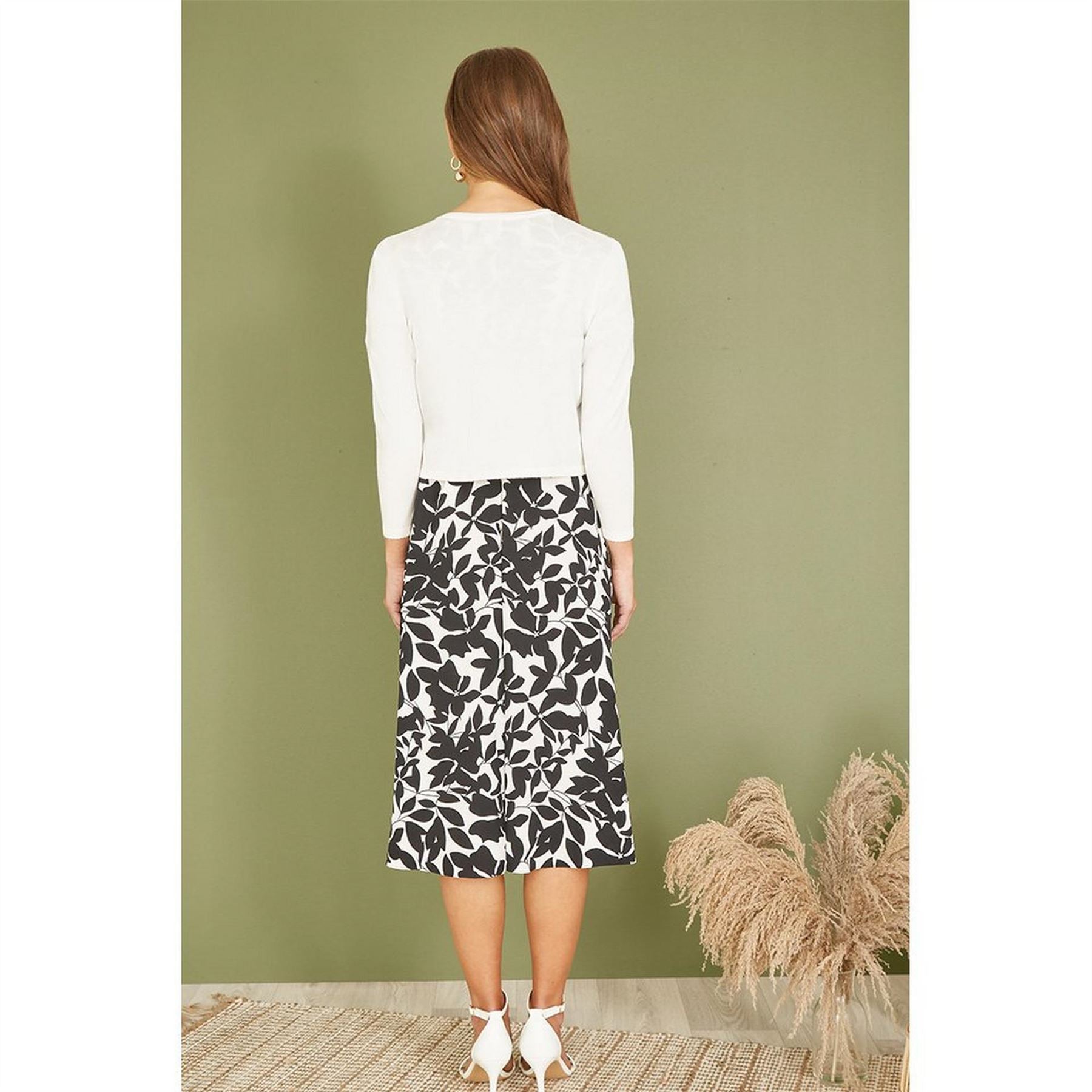 Yumi Diamante Button Cropped Cardigan