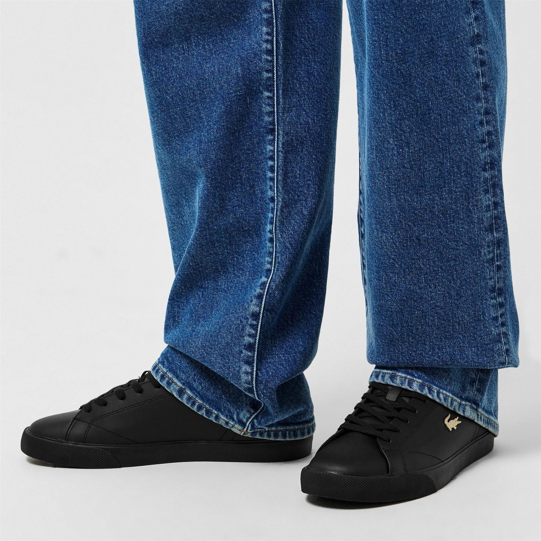 Lacoste Lerond Pro Low Top Trainers
