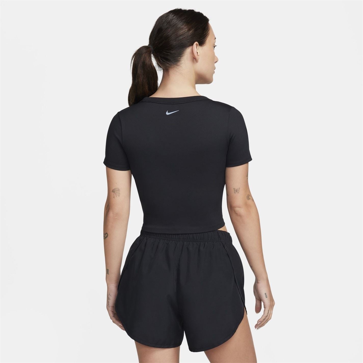 Nike Cropped Crew Neck Slim Fit T-Shirt