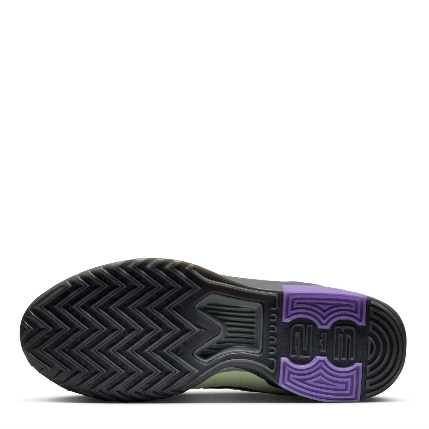 Nike Witness 9 Low Top Lace-Up Sneakers