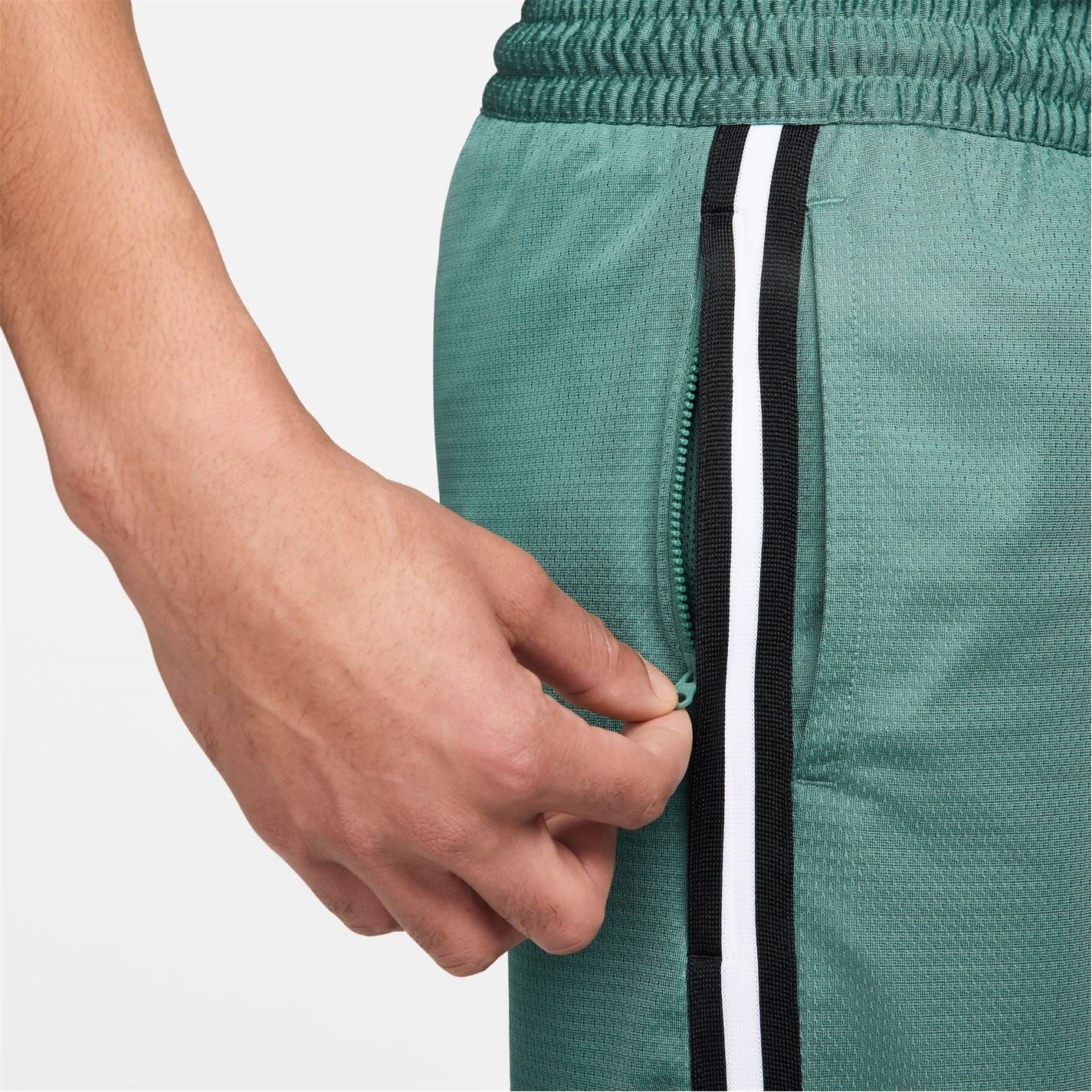 Nike Mens Dna Dri Fit 8 Basketball Shorts