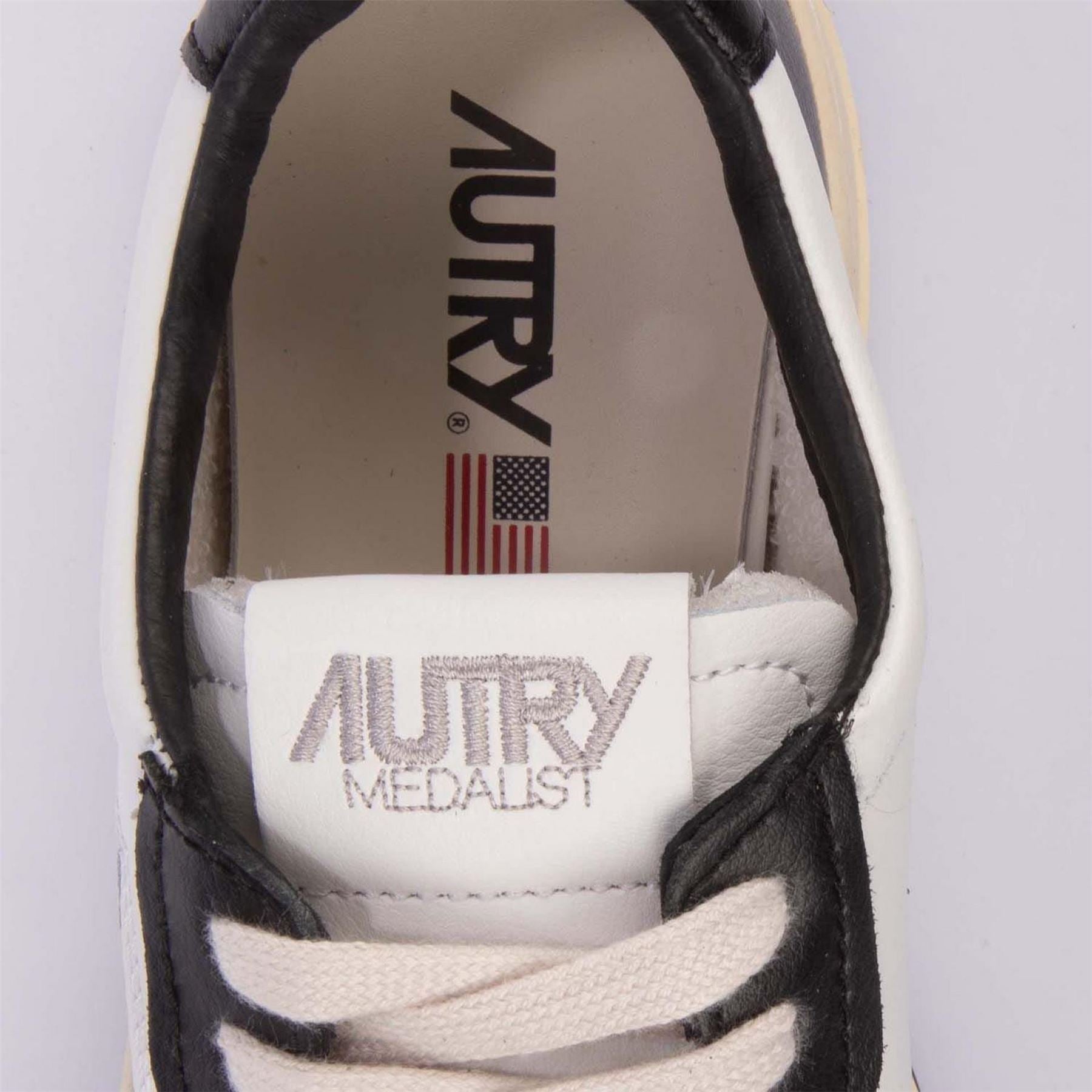 Autry Leather Court Trainers
