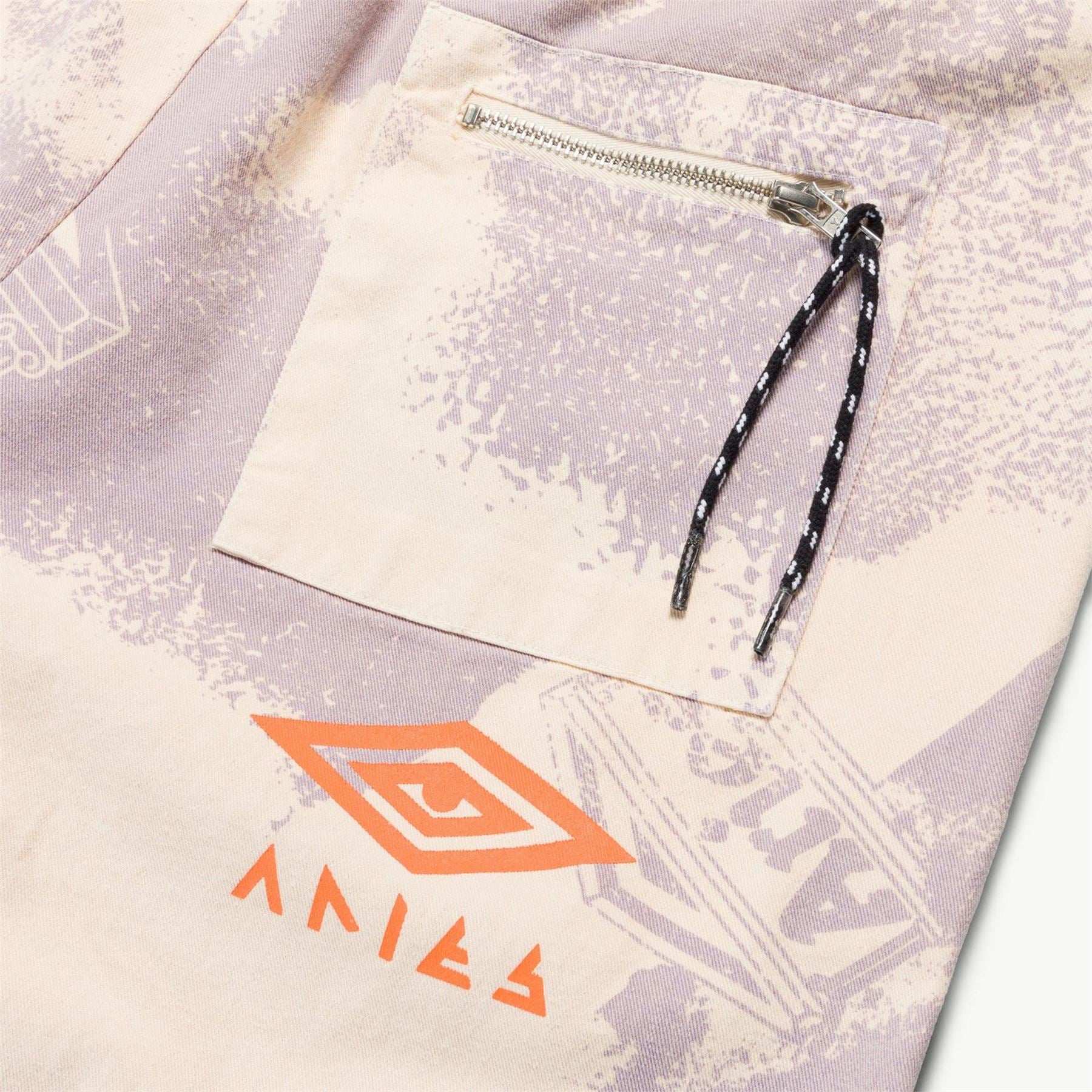 Umbro Aries Closed Hem Woven Tracksuit Joggers