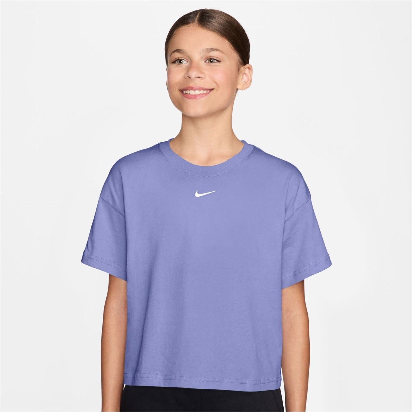 Nike Sportswear Big Kids (girls) T-Shirt