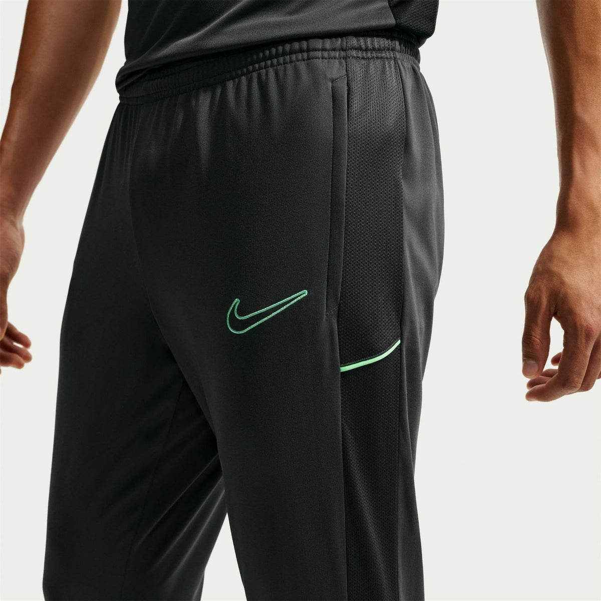 Nike Mens Dri Fit Academy Zippered Football Pants
