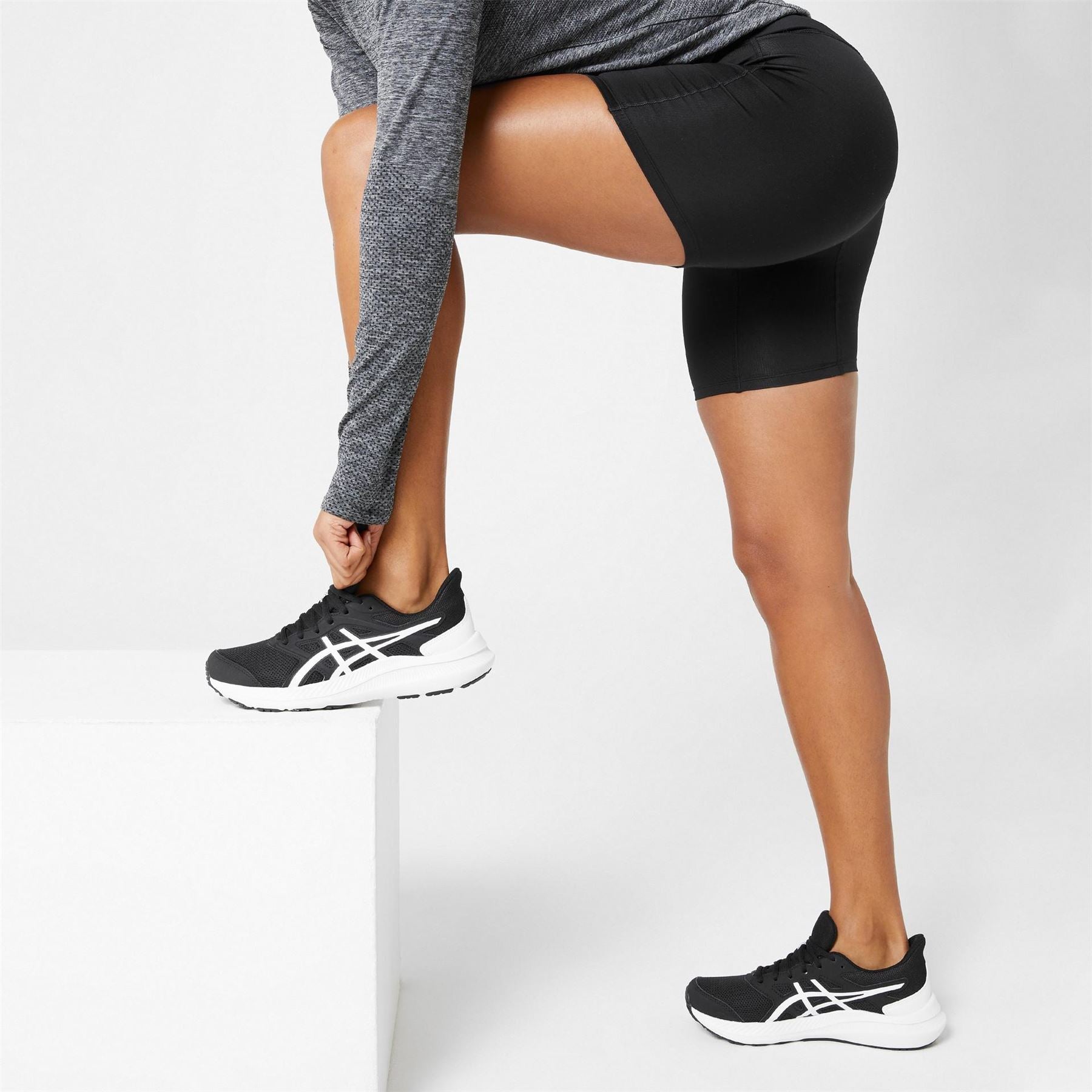 Asics Womens Jolt 4 Running Shoes