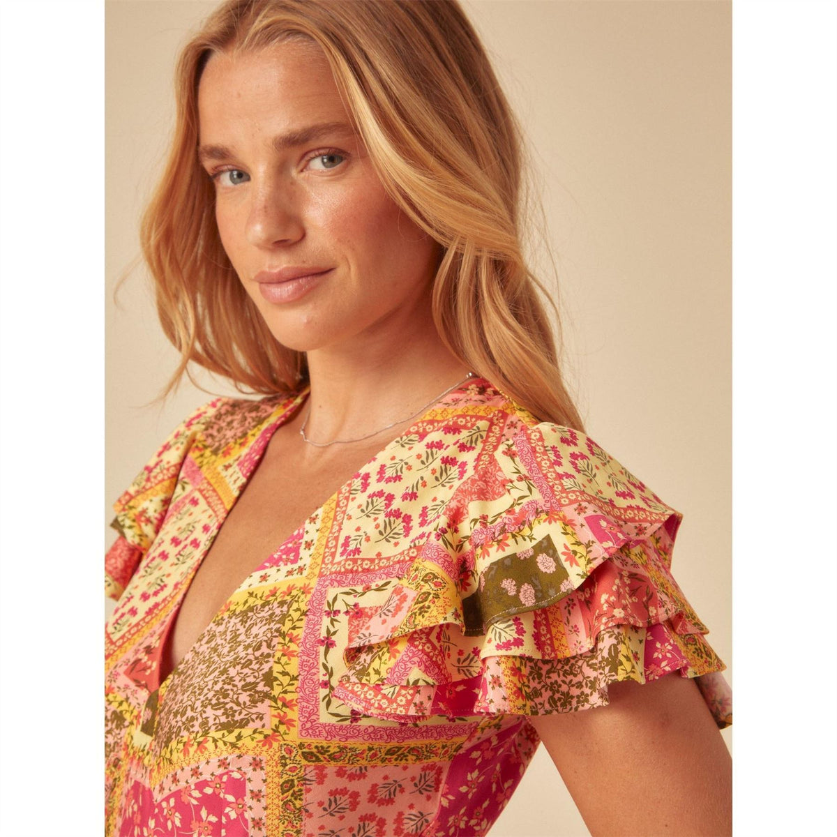 Nobodys Child Layla V-Neck Short Sleeve Midi Dress