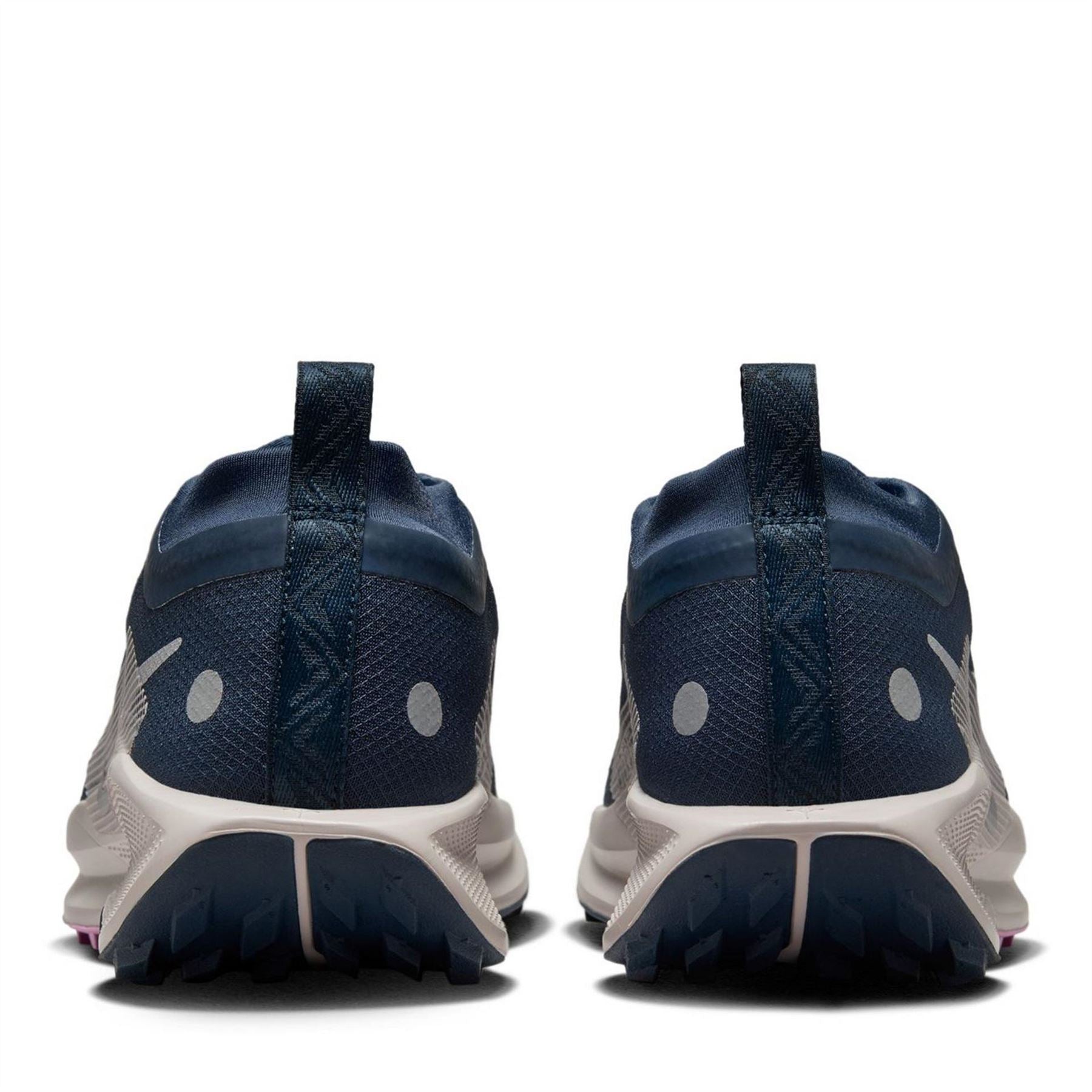 Nike Womens Pegasus Trail 5 Gore Tex Trail Running Shoes