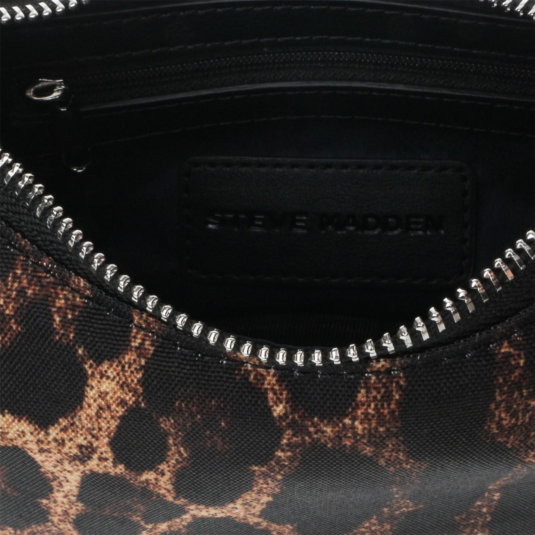 Steve Madden Crossbodyody